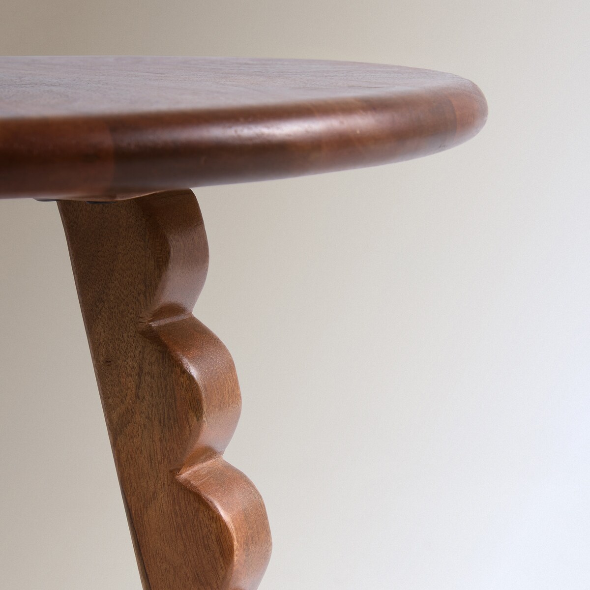 Mesa Auxiliar Pequena de Madeira de Mangueira Mila Natural-5