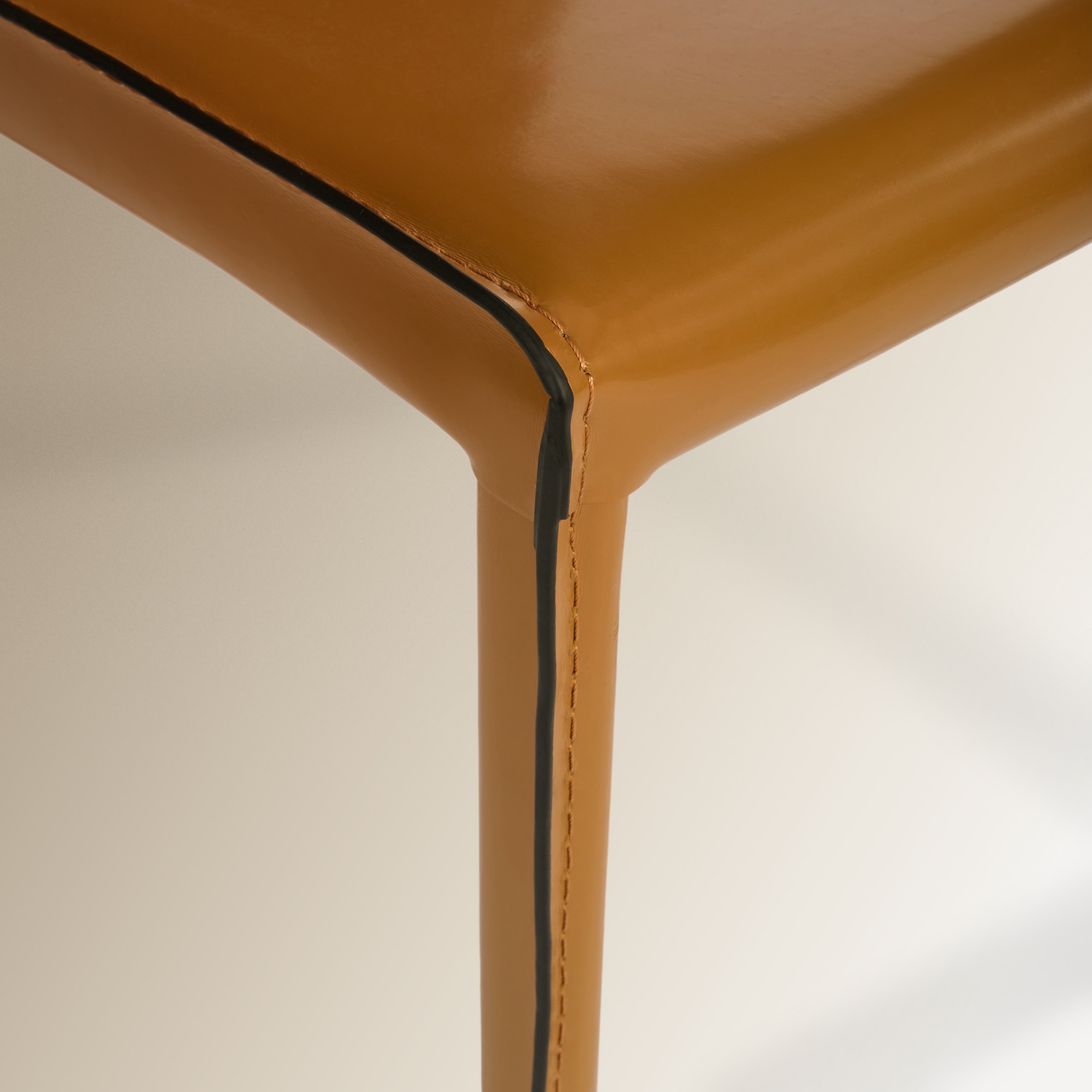 Silla de piel regenerada Módena - Camel Camel-5