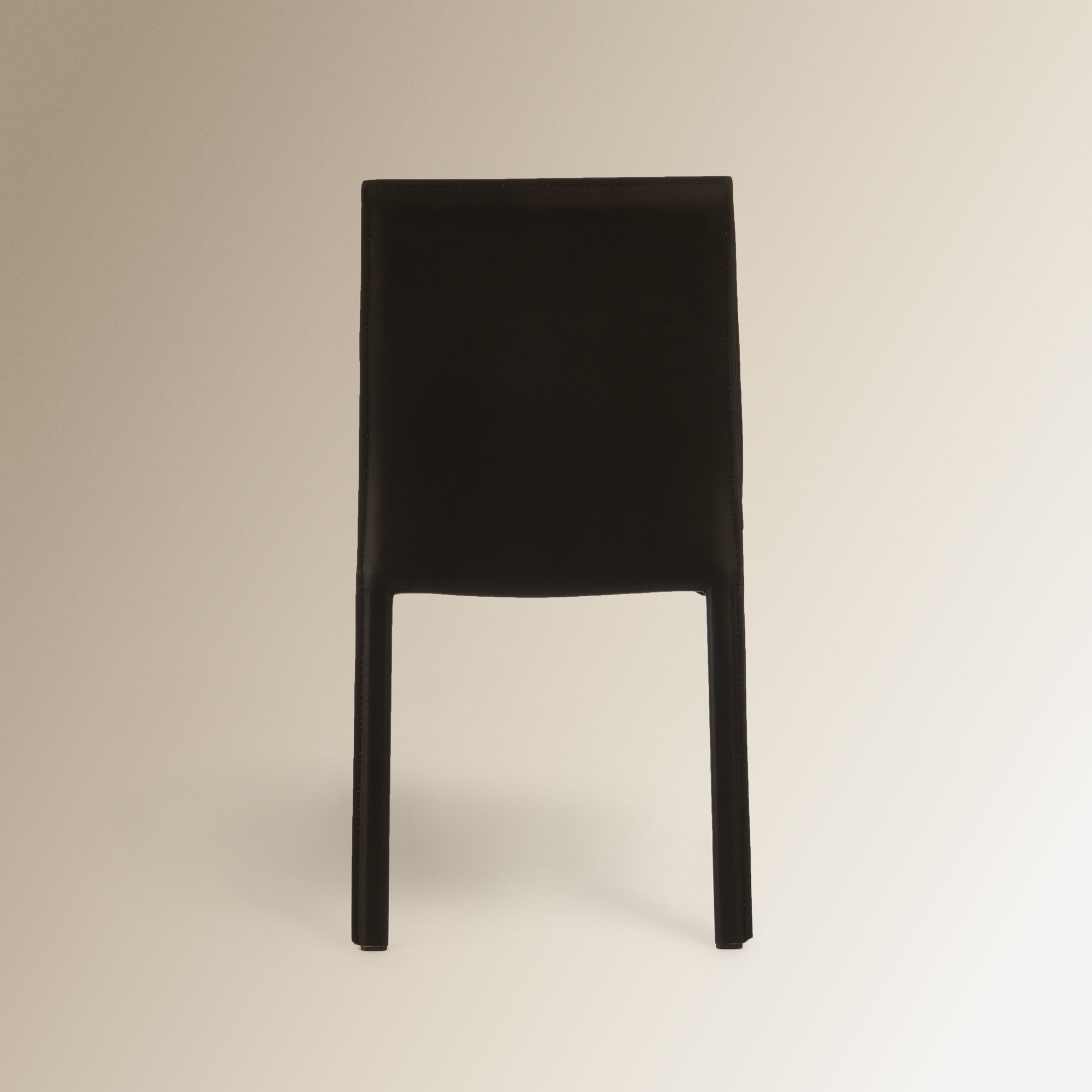 Cadeira em Pele Regenerada Módena Preto-5