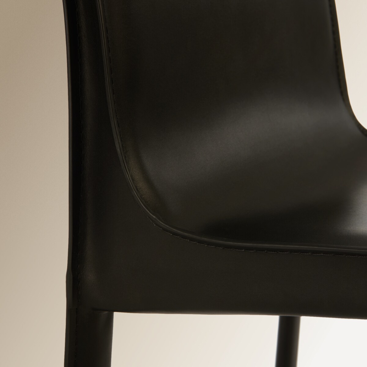 Cadeira de Sala de Refeição em Pele Regenerada Módena Preto-6