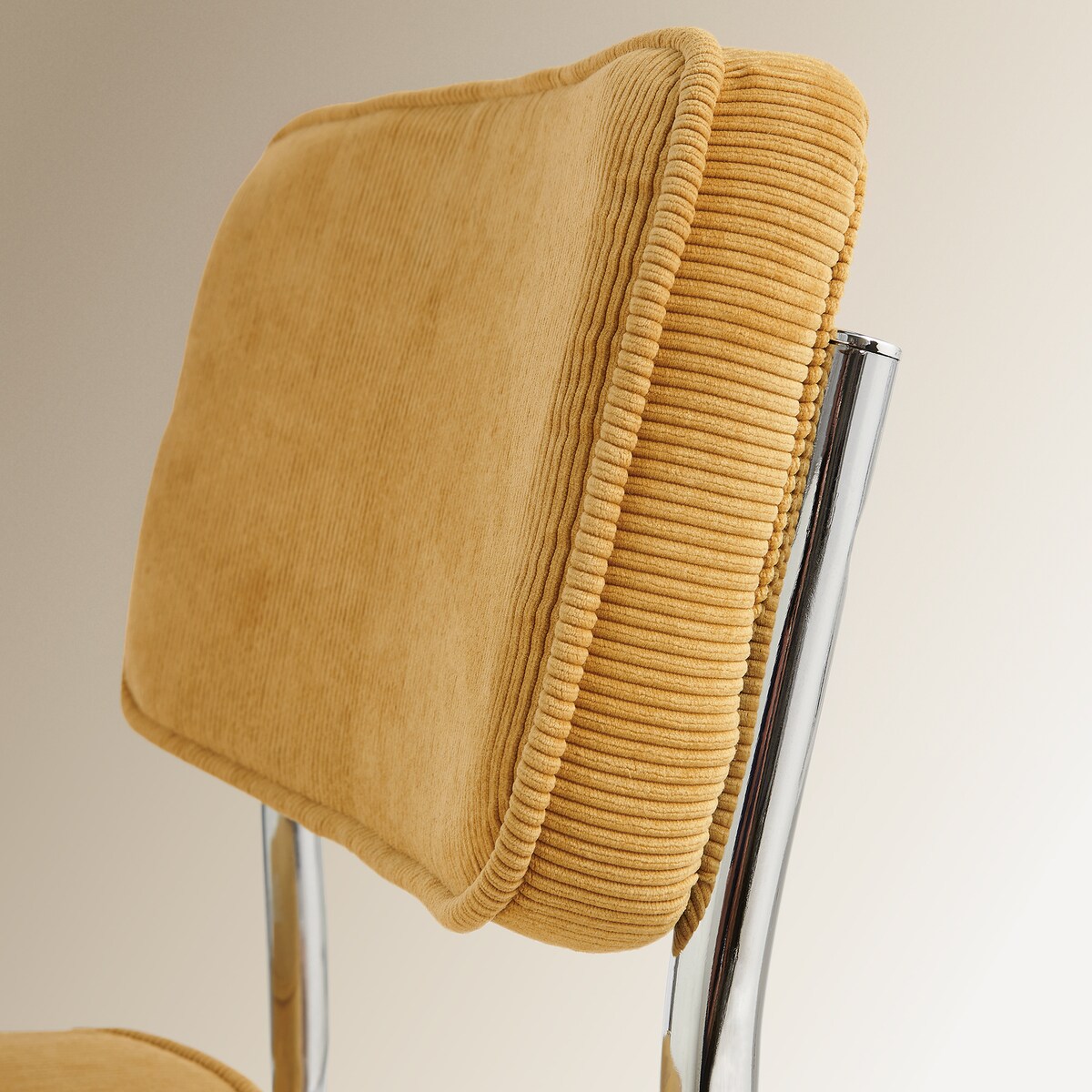 Cadeira estofada em bombazina Ruperta Room - El Corte Inglés Amarelo-8