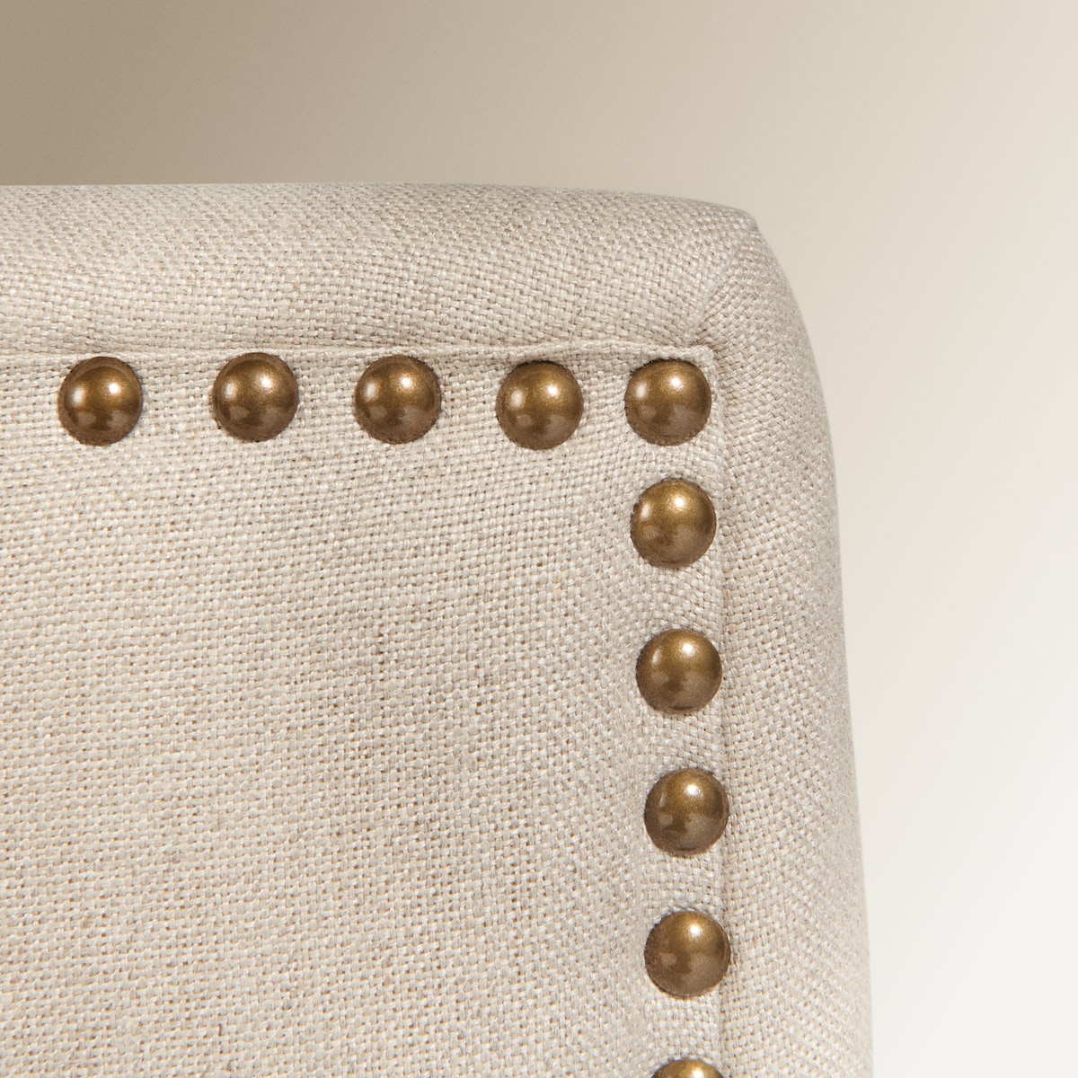 Sillón tapizada en lino Olivia Beige-6