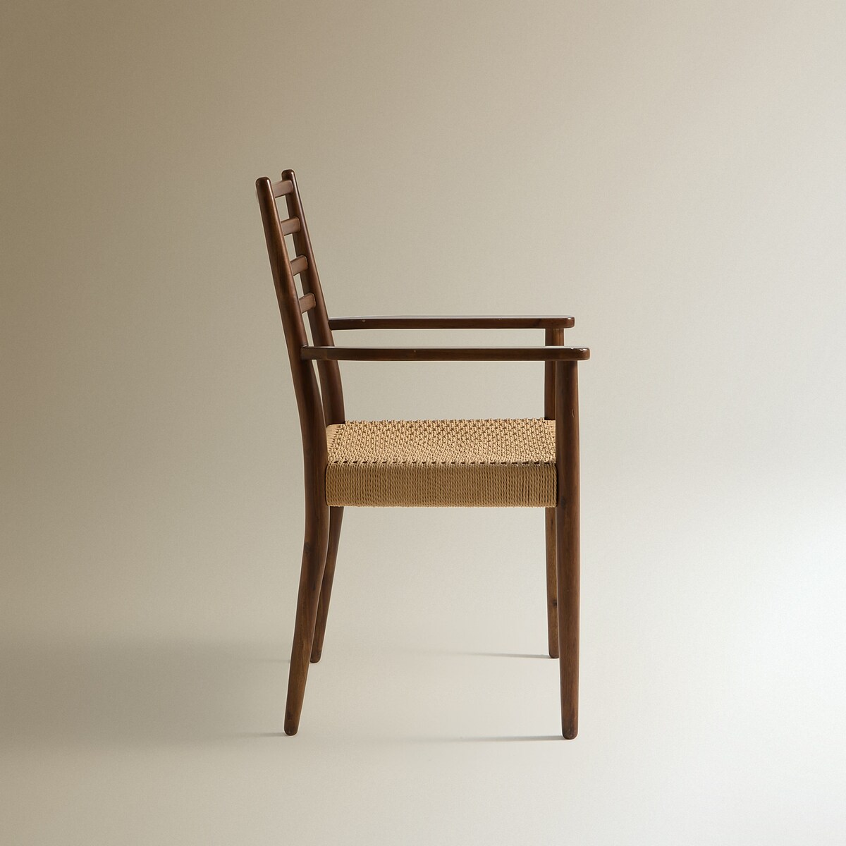 Sillón de madera de nogal y ratán Budy Nogal-4