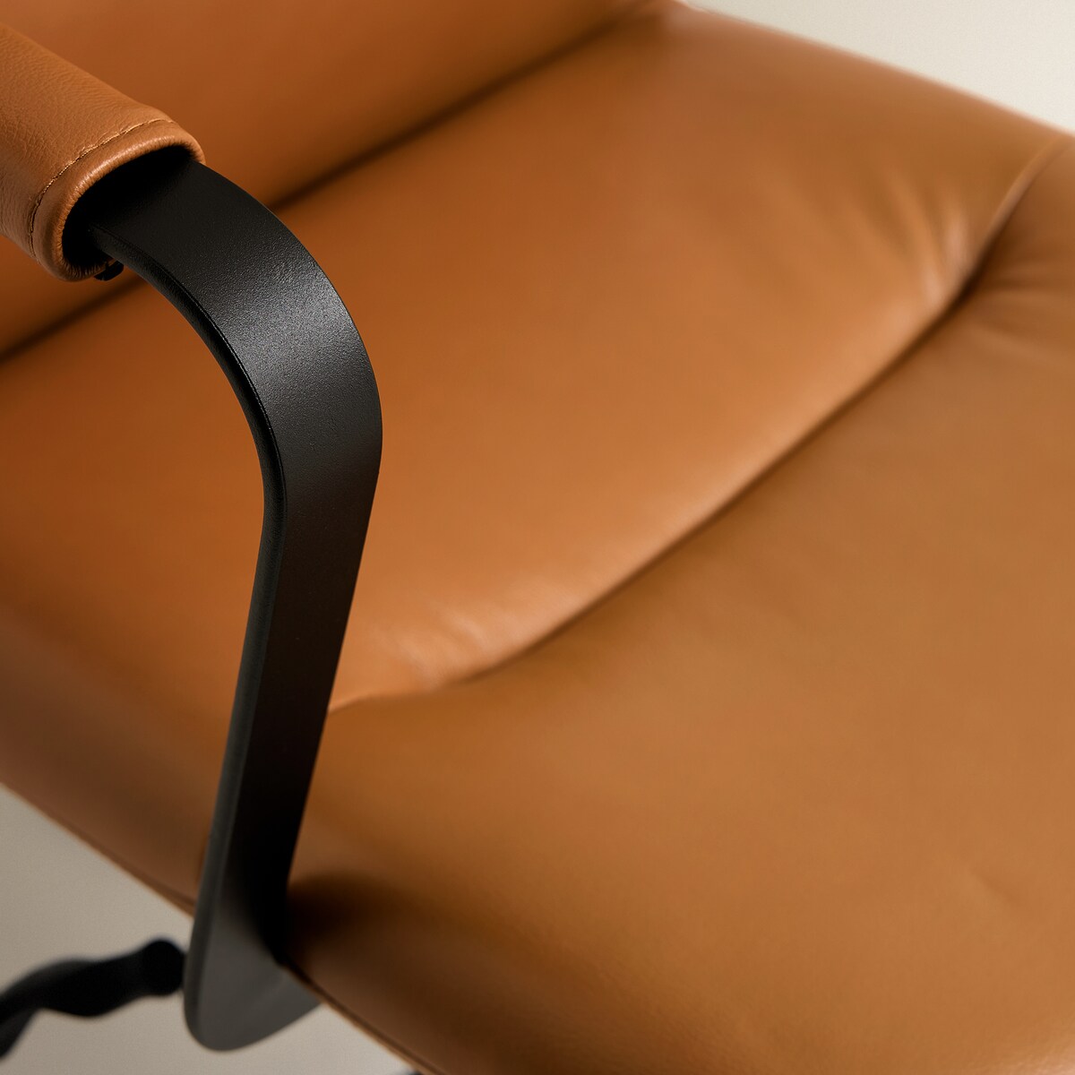 Cadeira de secretária em pele Uma Castanho-7