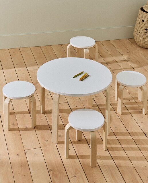 Set infantil mesa + 4 taburetes de madera de haya Moon