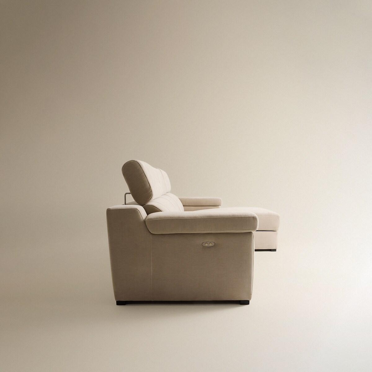 Sofá de 3 Lugares com Chaise Longue Direita e um Assento Relax Elétrico City Bege-6