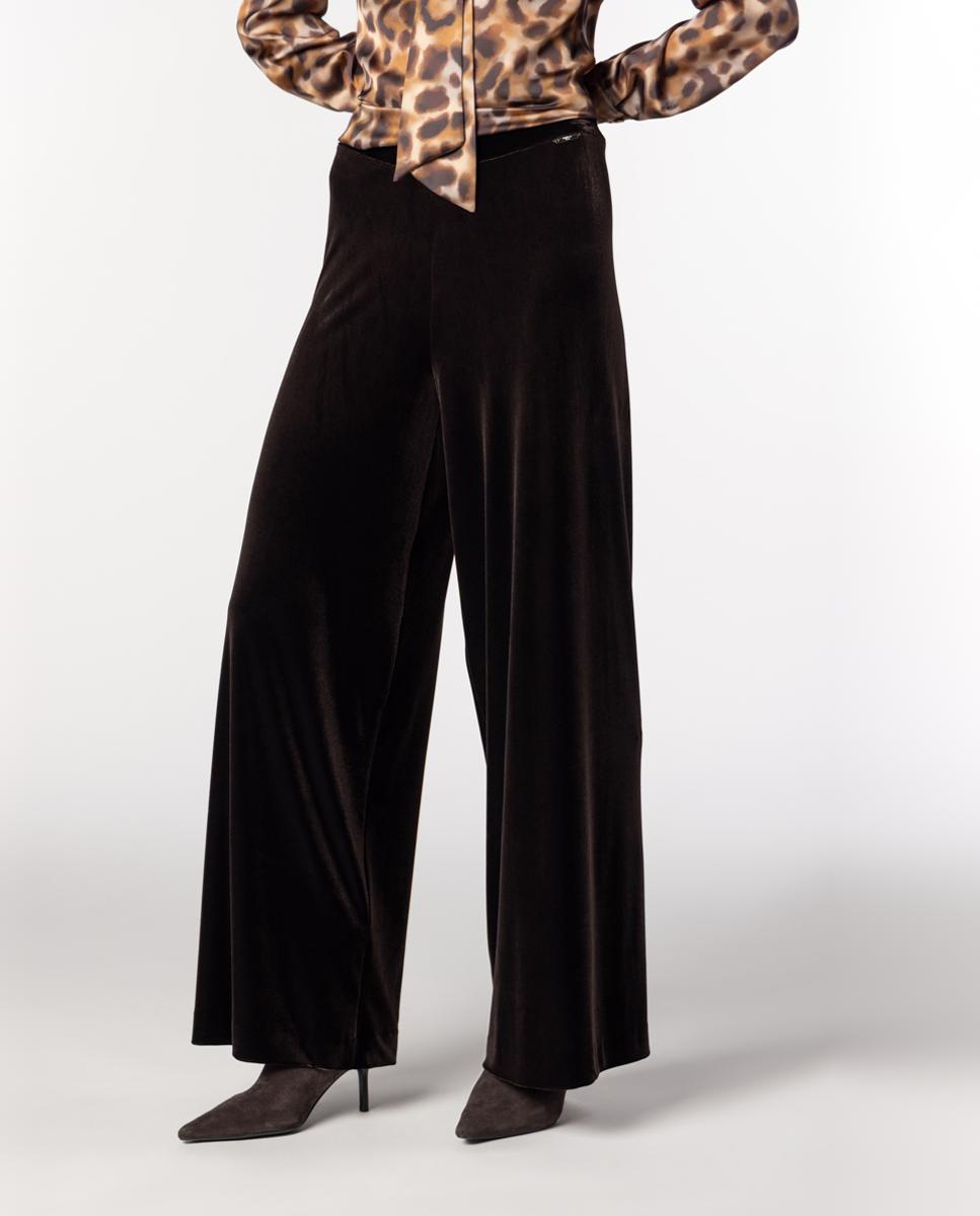 Imagen 0 de Pantalón de mujer de terciopelo acampanado Marrón oscuro