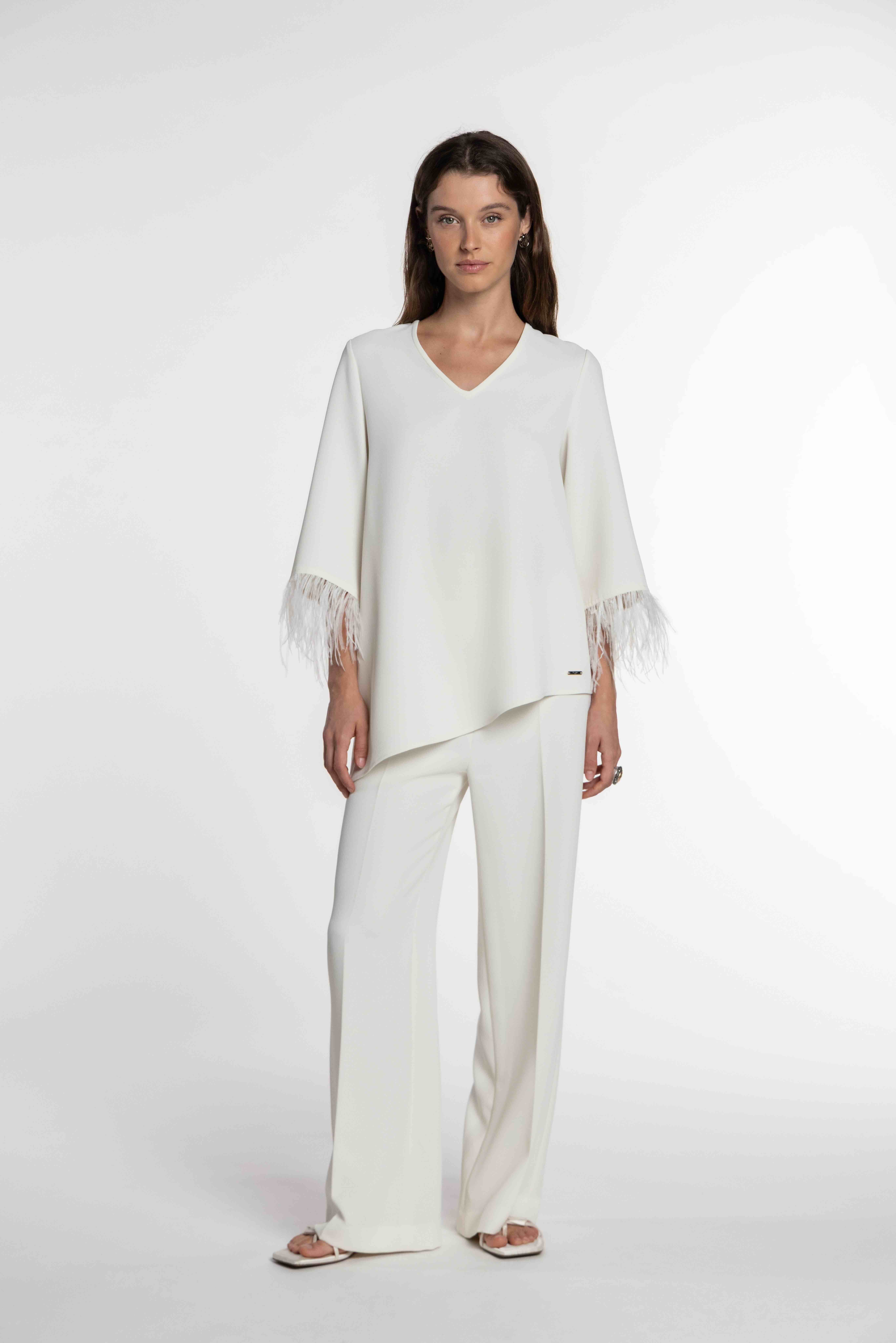 Blusa de Crepe Duplo com Plumas Cru-6