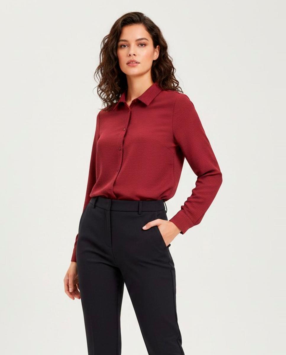 Imagem 0 de Camisa lisa de mulher