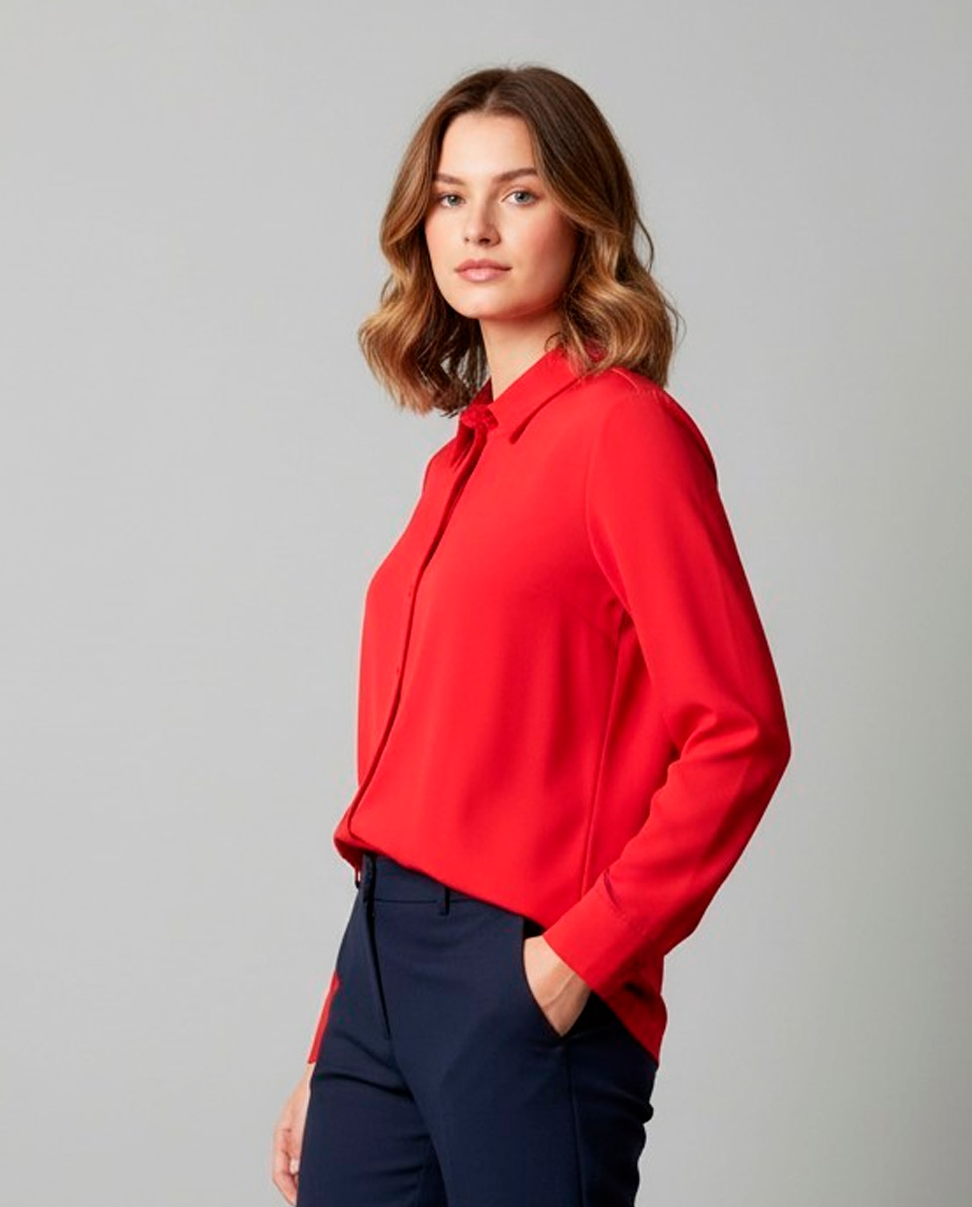 Imagen 0 de Camisa de mujer lisa de manga larga Rojo