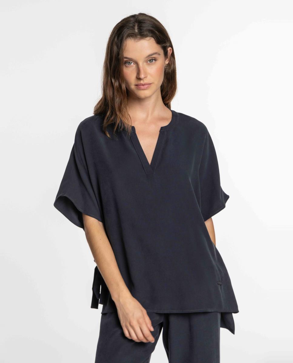 Imagem 0 de Capa de Cupro com Laços