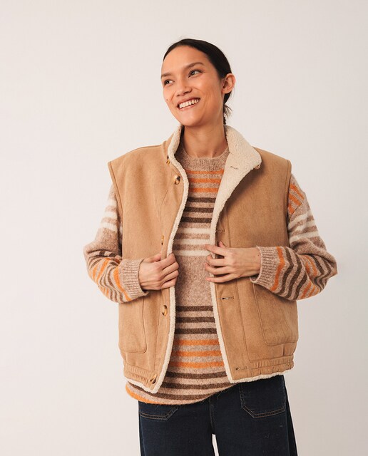 Imagem 0 de Colete Teddy com Decote Redondo