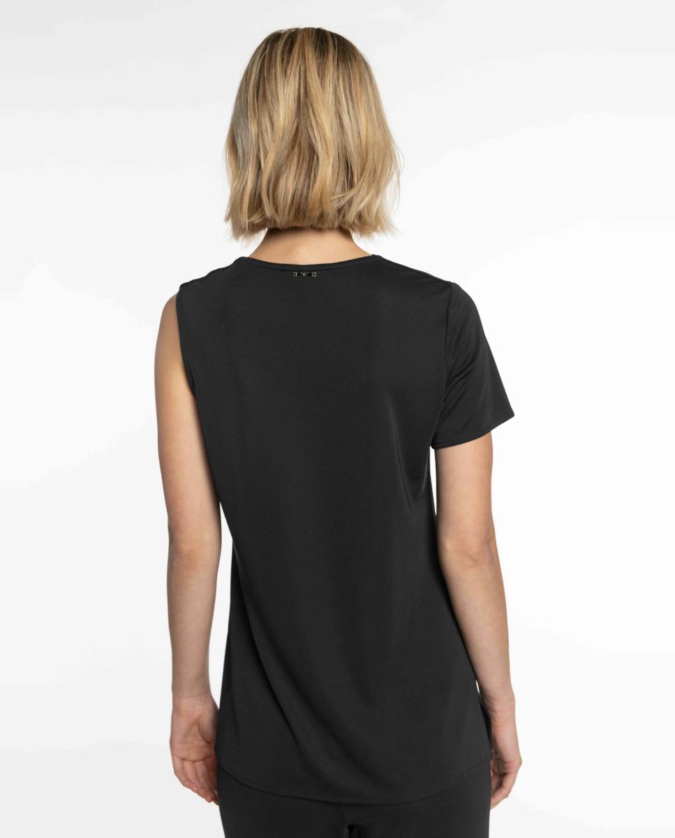 T-shirt de Malha Circular Assimétrica Preto-2