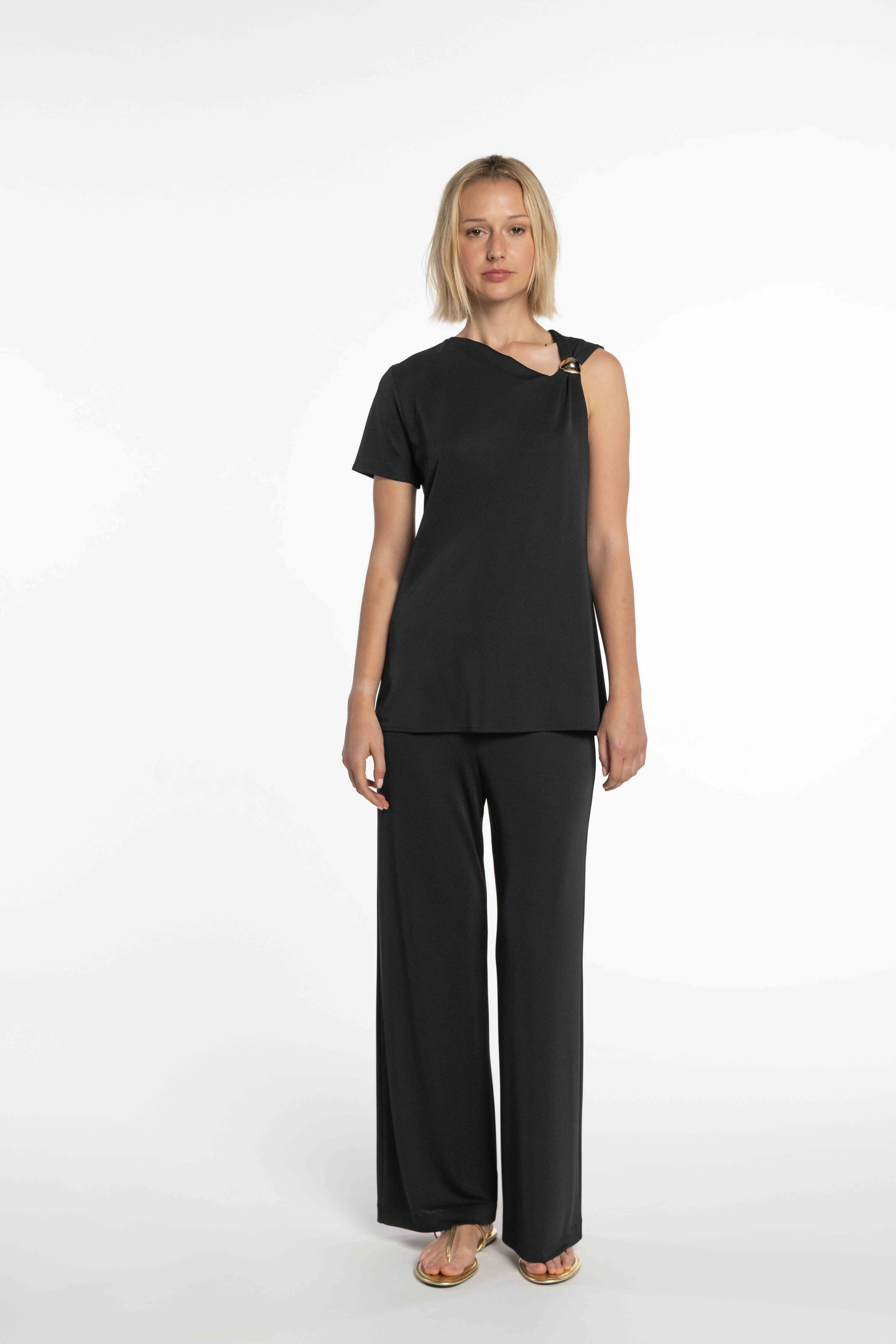 T-shirt de Malha Circular Assimétrica Preto-7