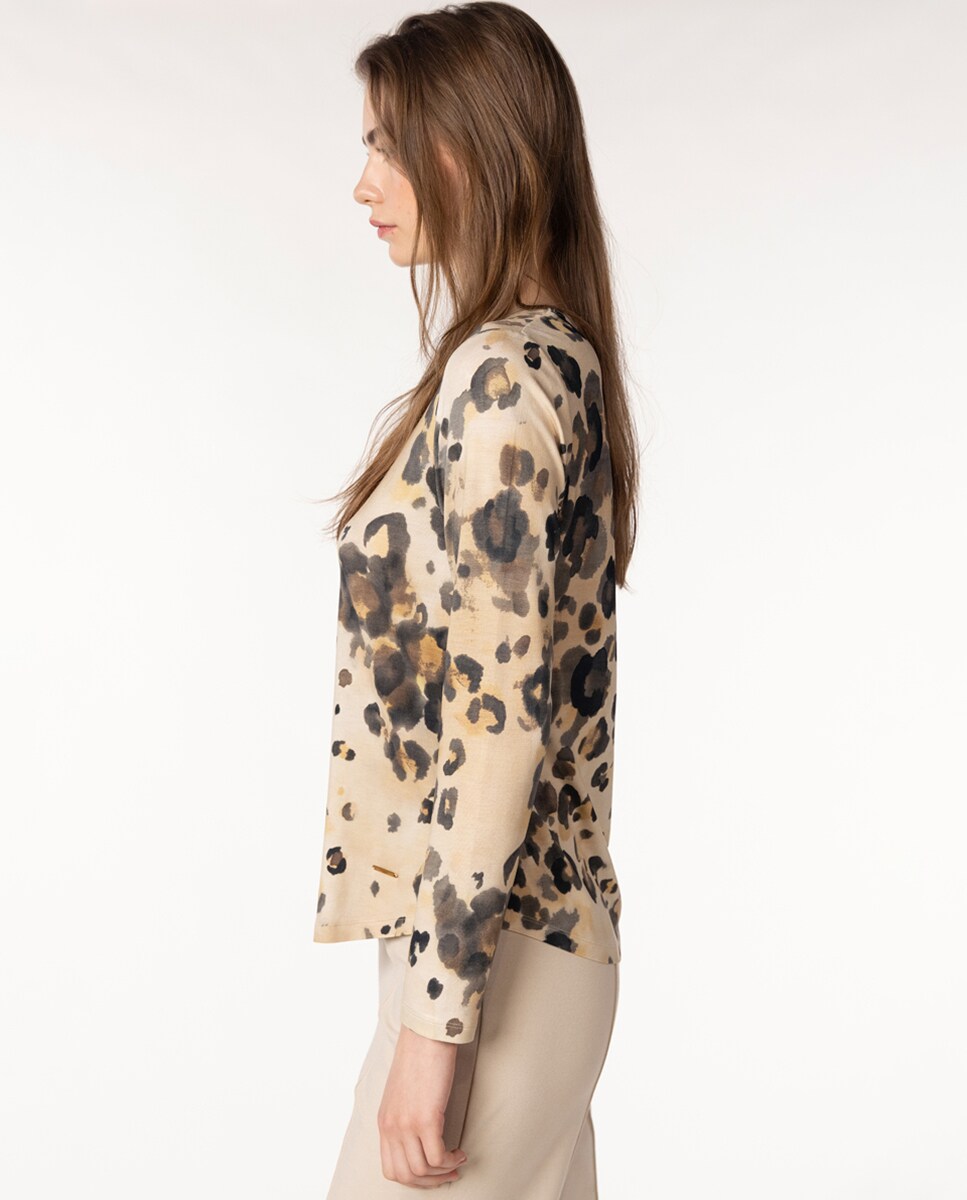 T-shirt com Animal Print e Decote Redondo Castanho-claro-3