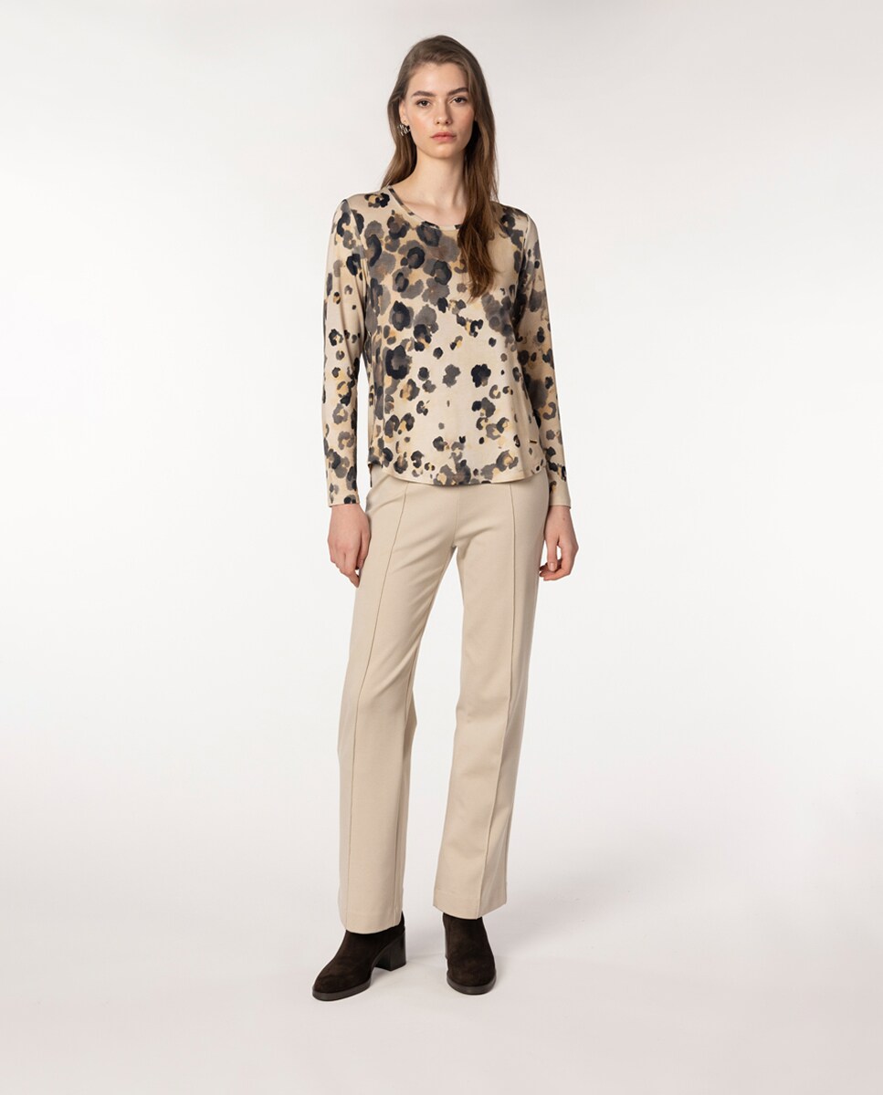 T-shirt com Animal Print e Decote Redondo Castanho-claro-4