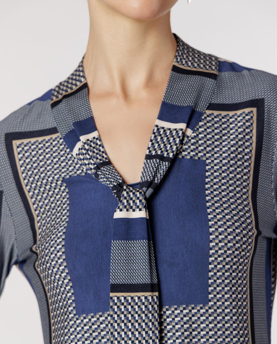 Imagen 4 de Camiseta de mujer con estampado geométrico. - Naulover - Azul índigo Azul índigo