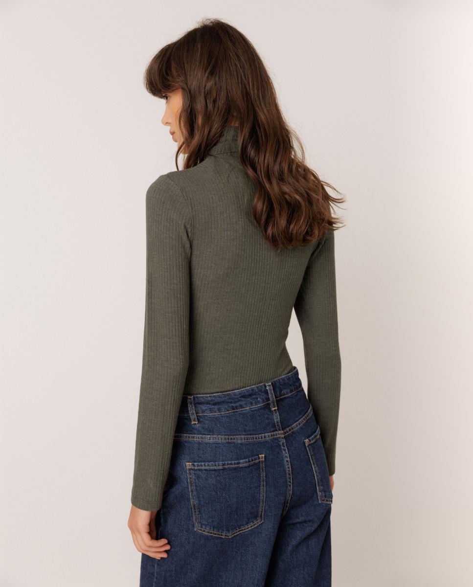 Camiseta de mujer canalé ajustada - Indi & Cold - Verde militar Verde militar-3