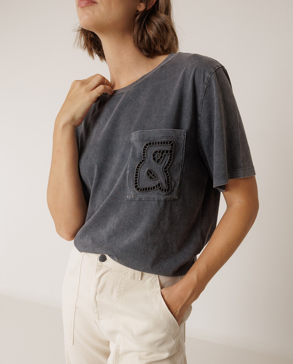 Imagem 0 de T-shirt de mulher com decote redondo e manga curta