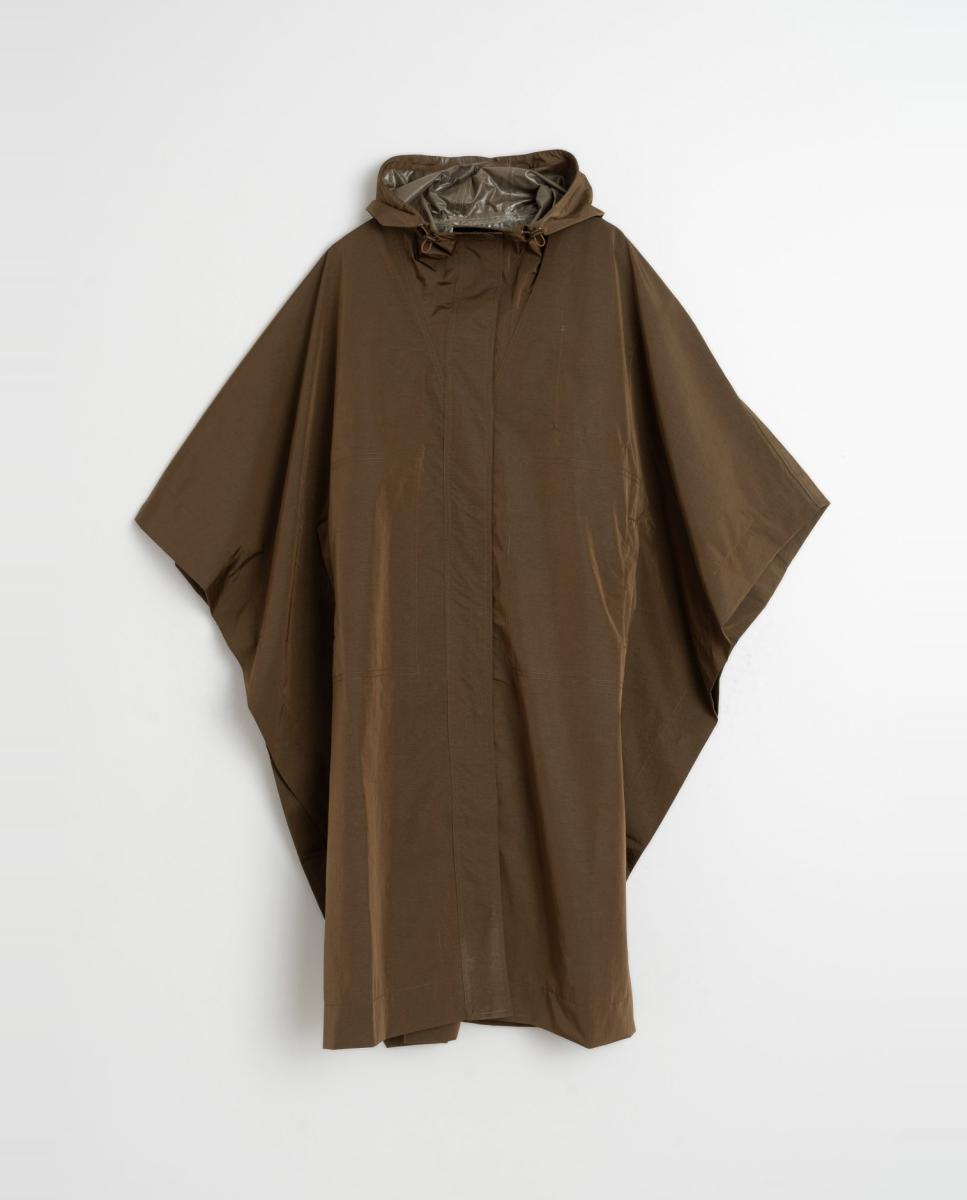 Gabardine Tipo Capa com Decote Redondo Castanho-4
