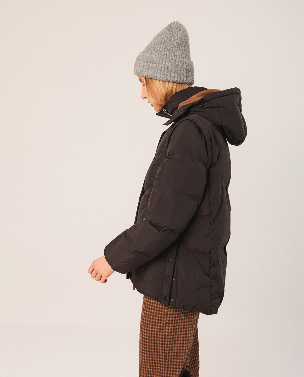 Abrigo de mujer con capucha manga larga · Indi Cold · El Corte