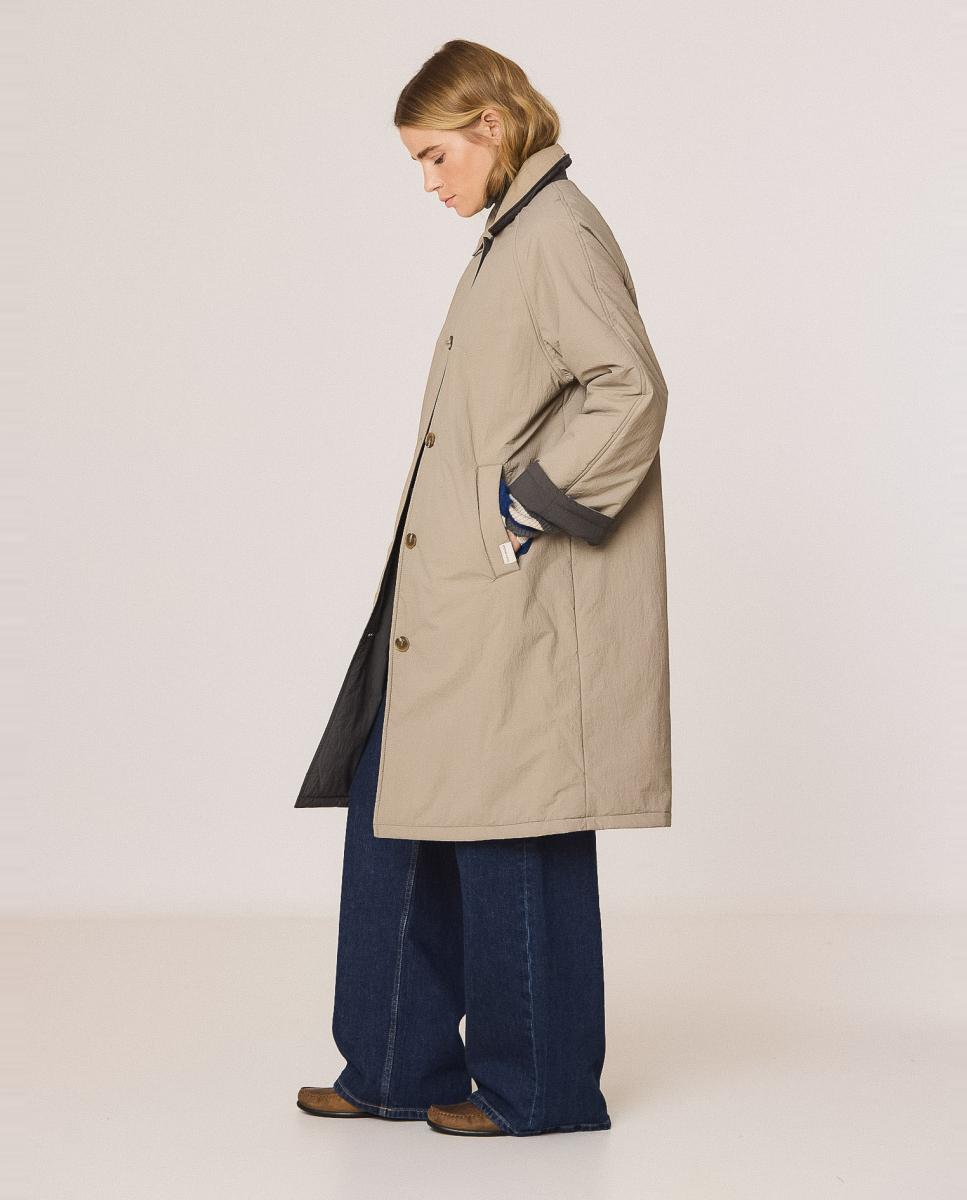 Imagen 0 de Gabardina de mujer acolchada reversible Topo
