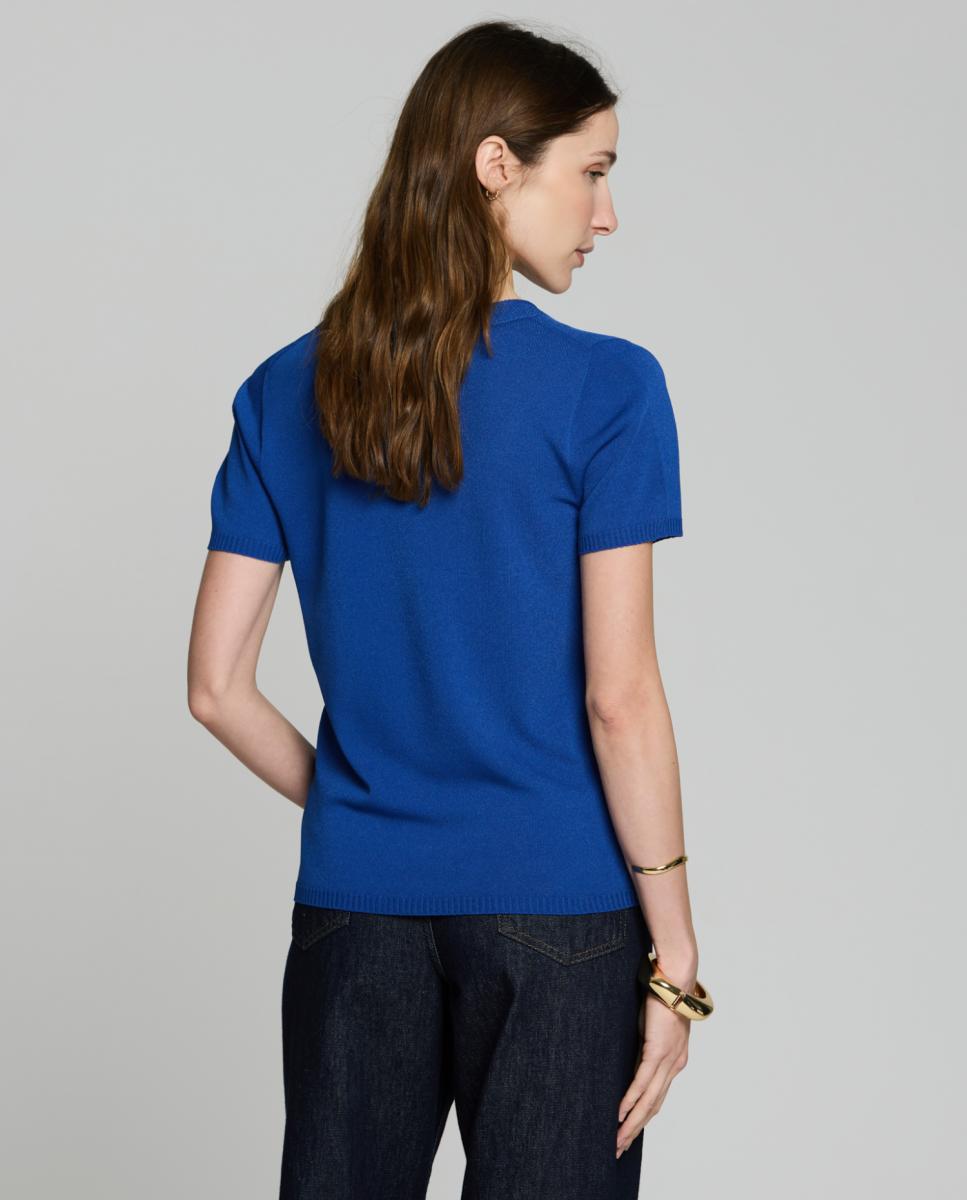 Camisola de malha com decote em bico e manga curta. Azul-índigo-2