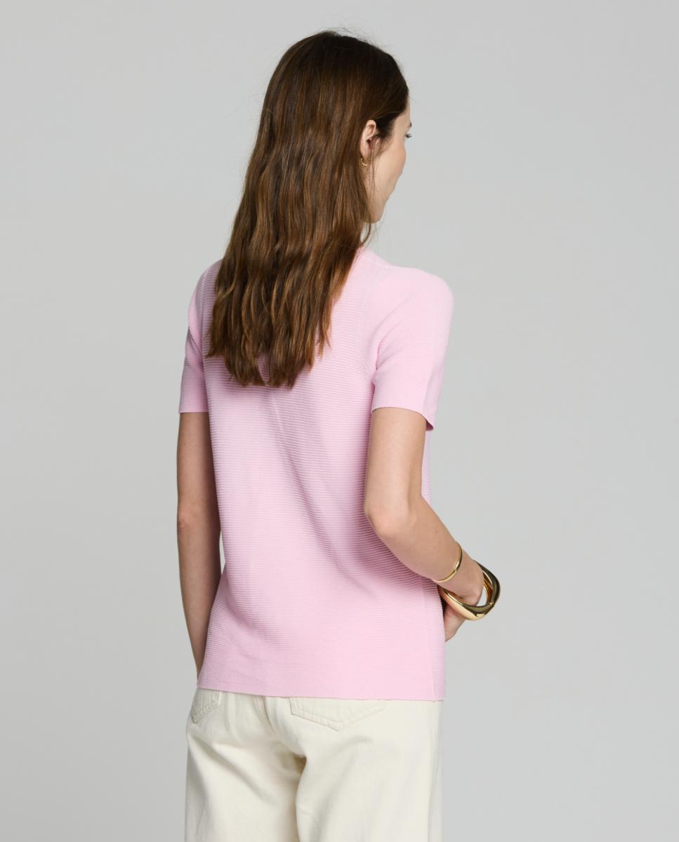 Camisola de malha com decote em bico e manga curta. Rosa-claro-2
