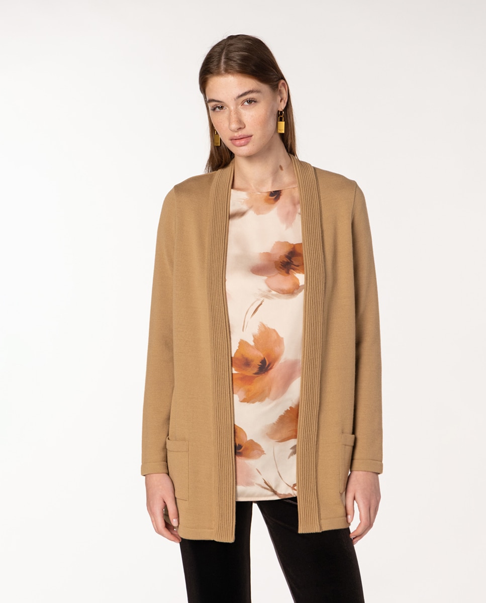Casaco de Ponto Liso com Bolsos de Plastrão Creme-1