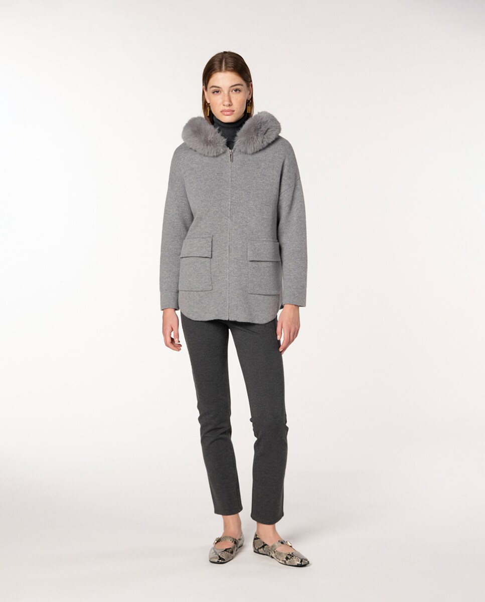 Chaqueta de mujer de punto con capucha y pelo natural · Naulover