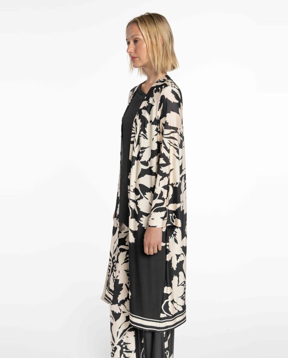 Kimono de Malha Circular com Estampado Floral. Preto-3