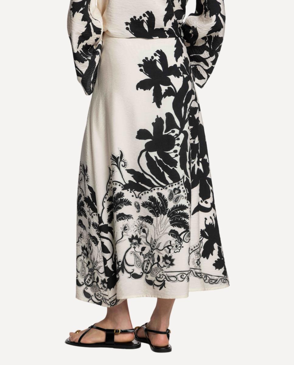 Saia Ondulada com Estampado Floral Preto-2