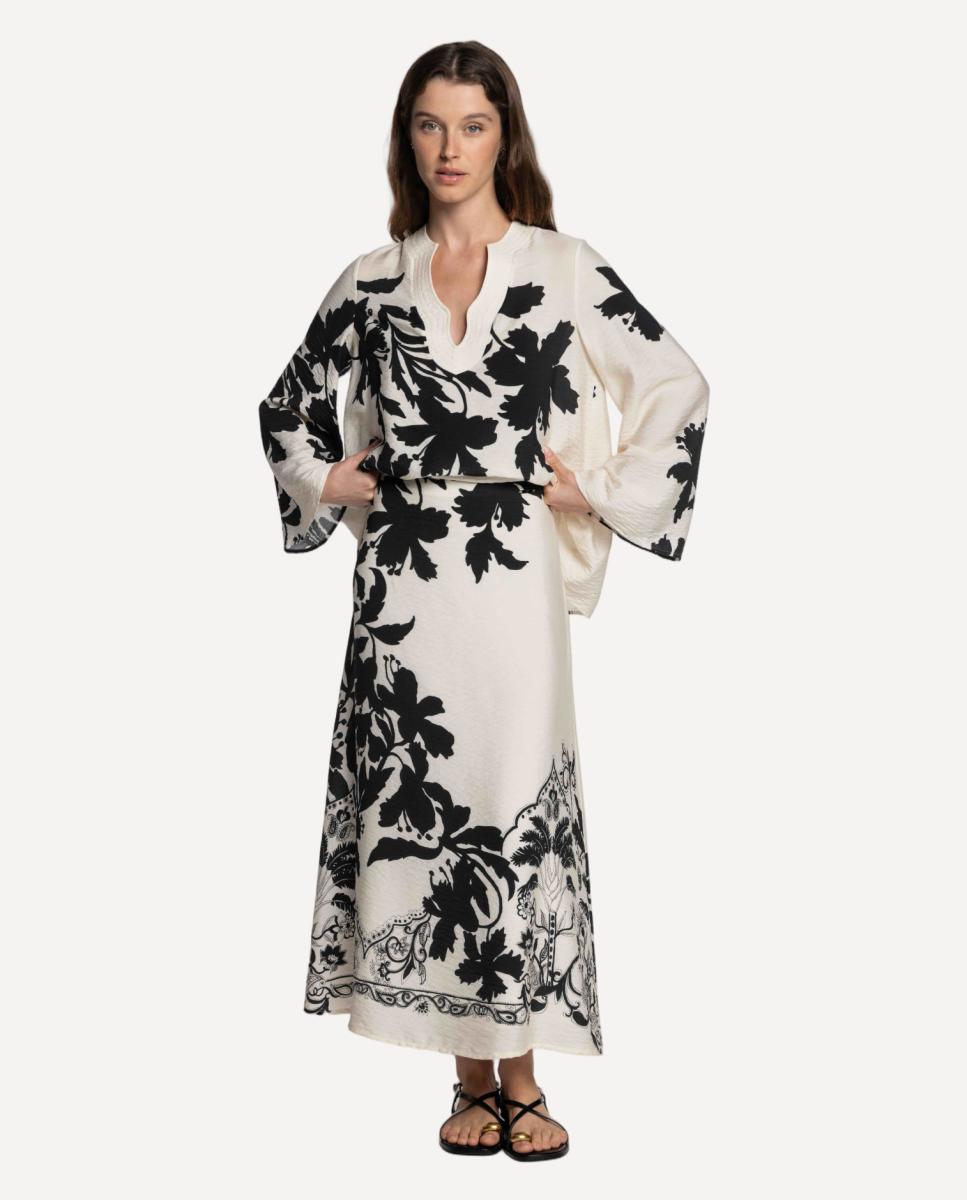 Saia Ondulada com Estampado Floral Preto-4