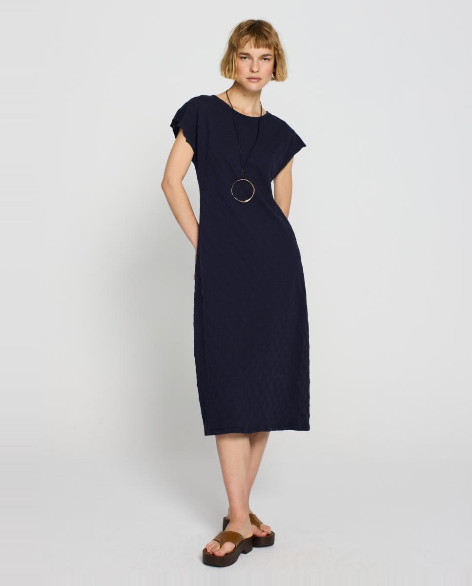 Imagem 0 de Vestido com Decote à Barco e Textura