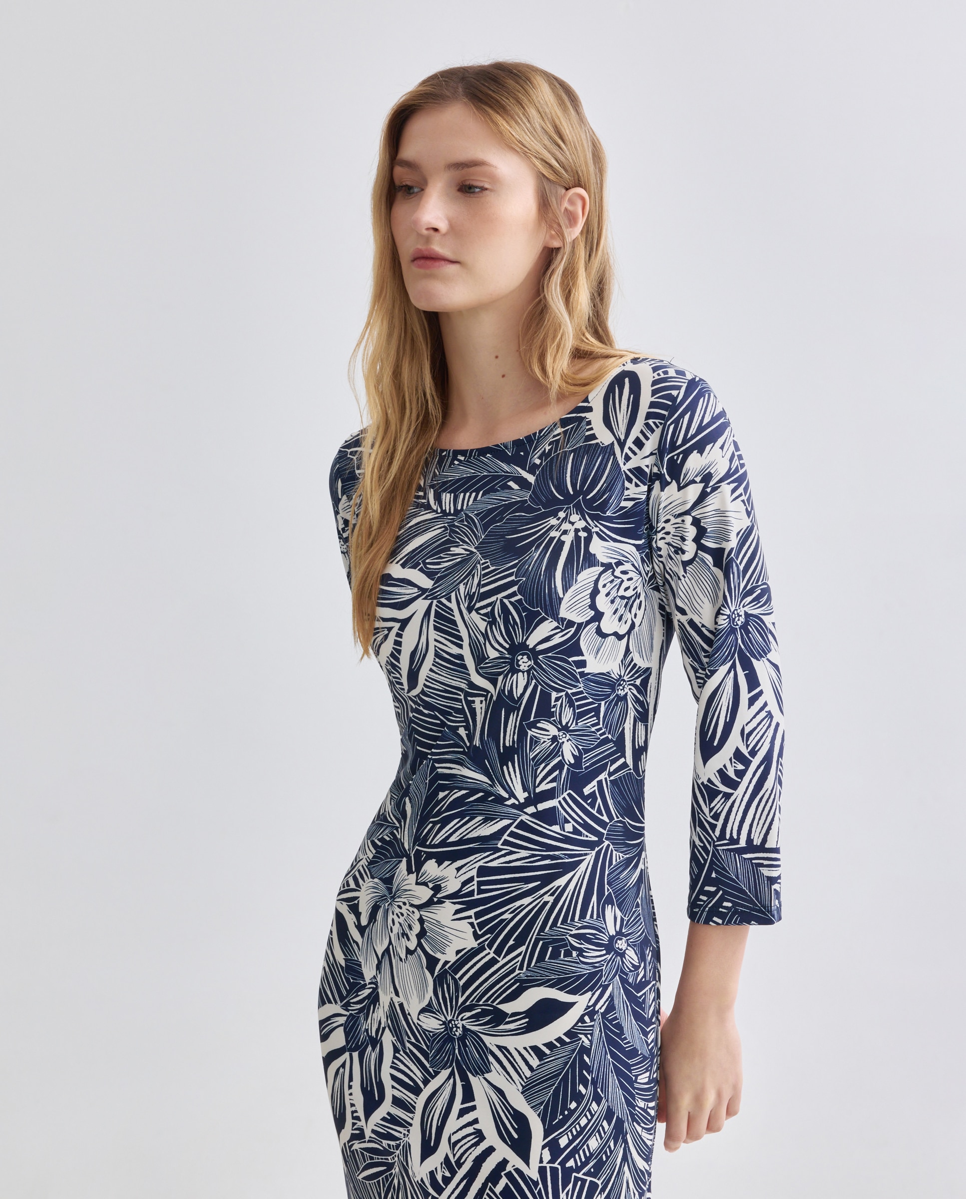 Imagem 0 de Vestido estampado com manga 3/4