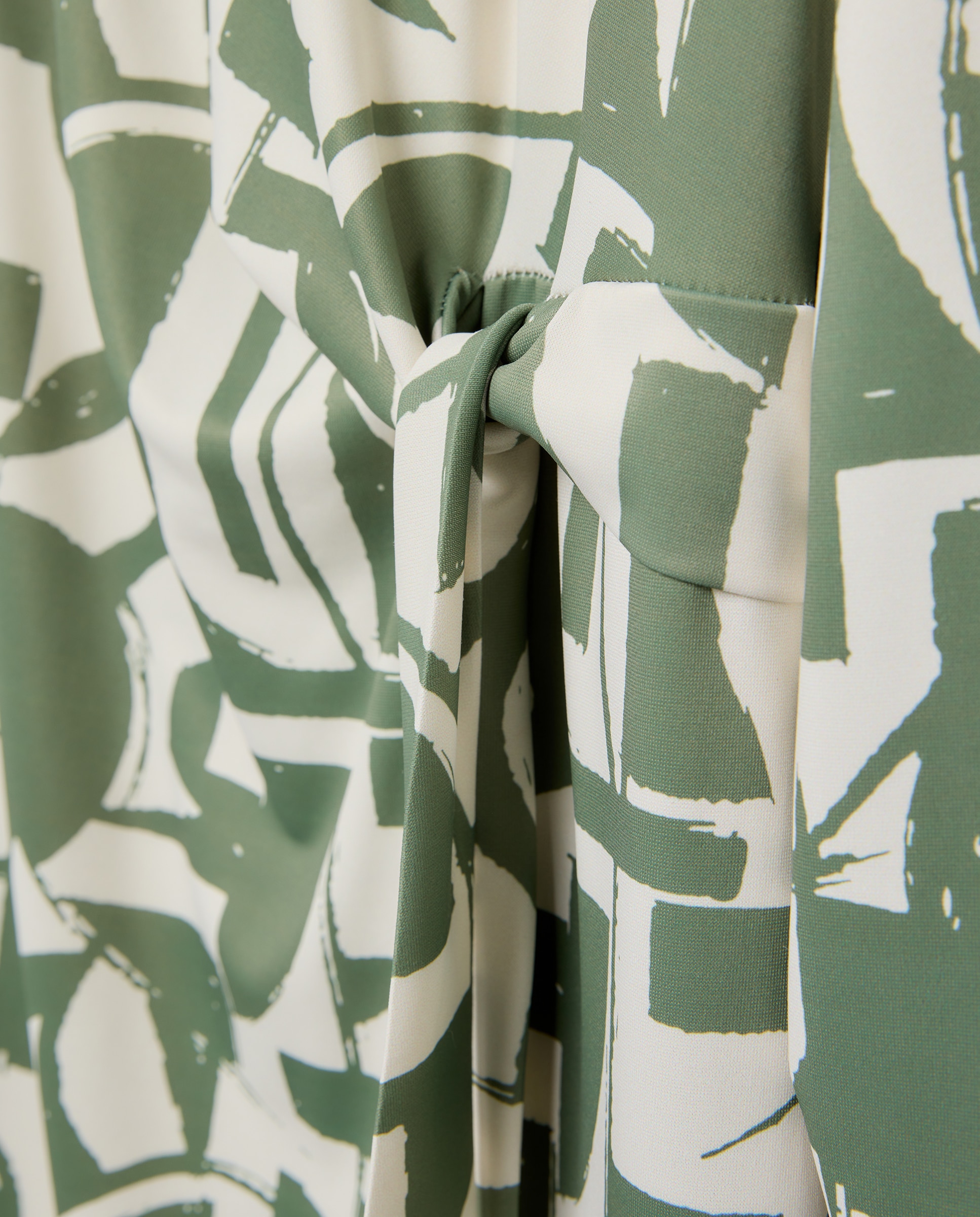 Vestido Estampado com Manga 3/4. Verde-5