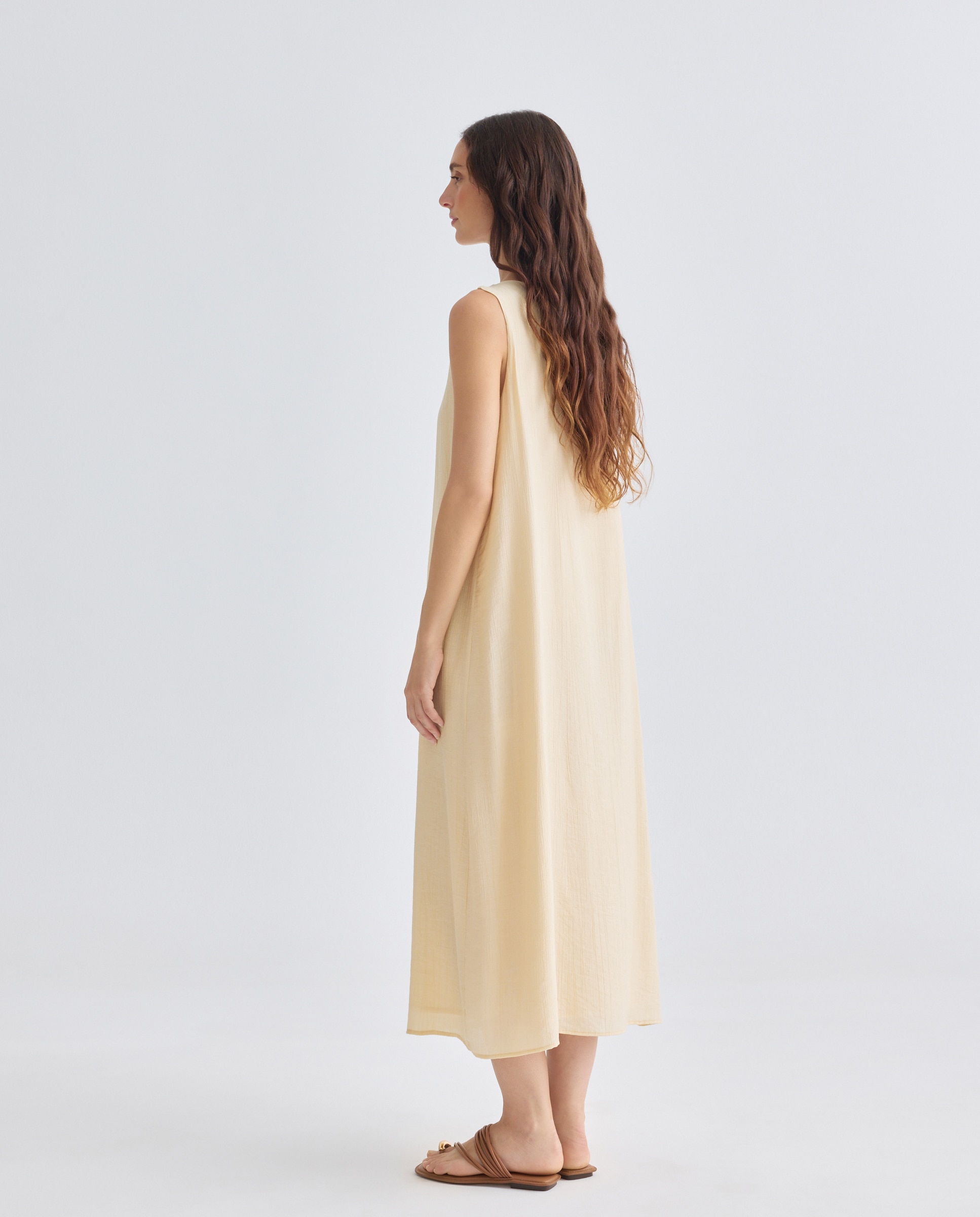 Vestido Liso sem Mangas Bege-3