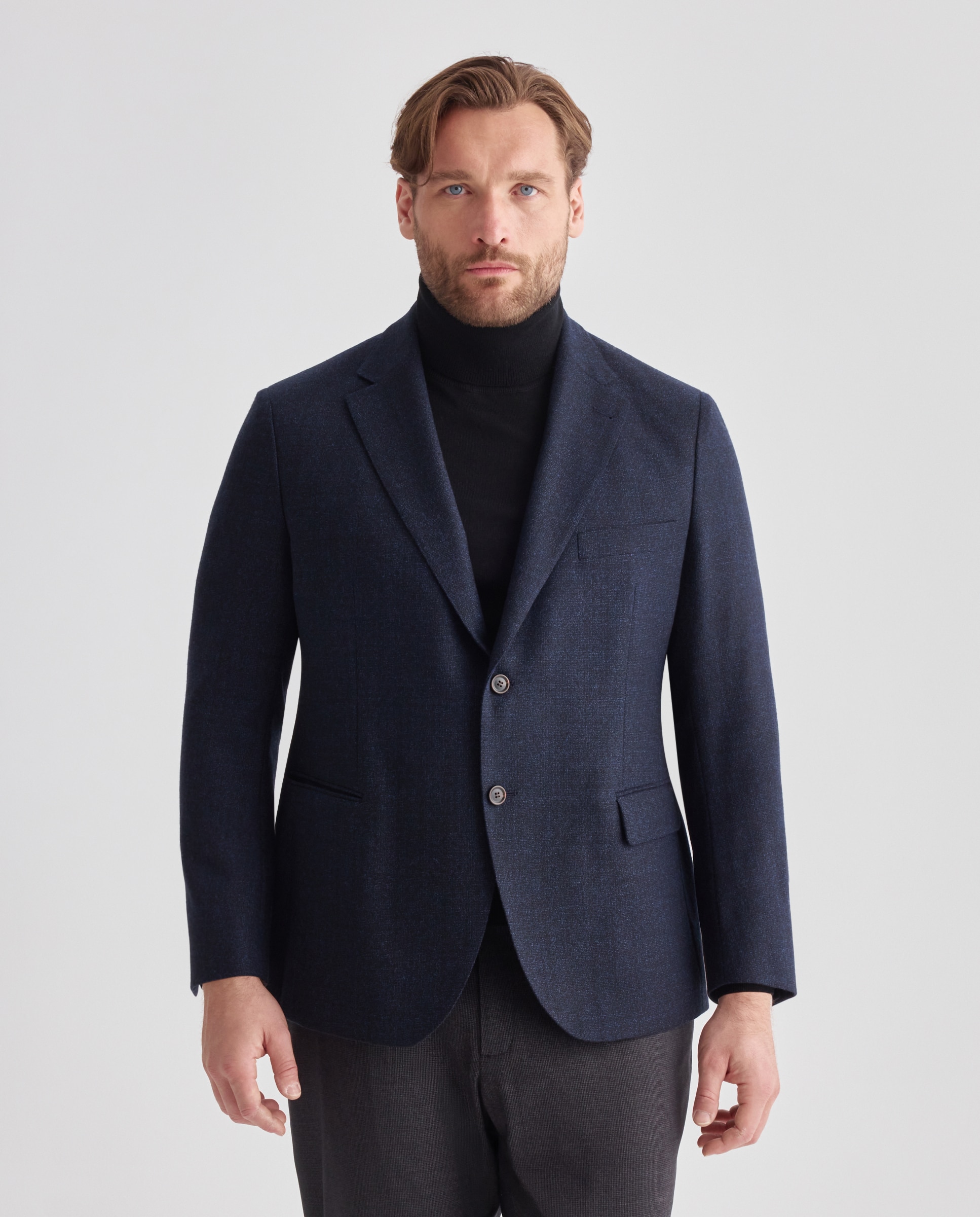 Imagen 0 de Chaqueta de hombre tipo saco. Azul marino
