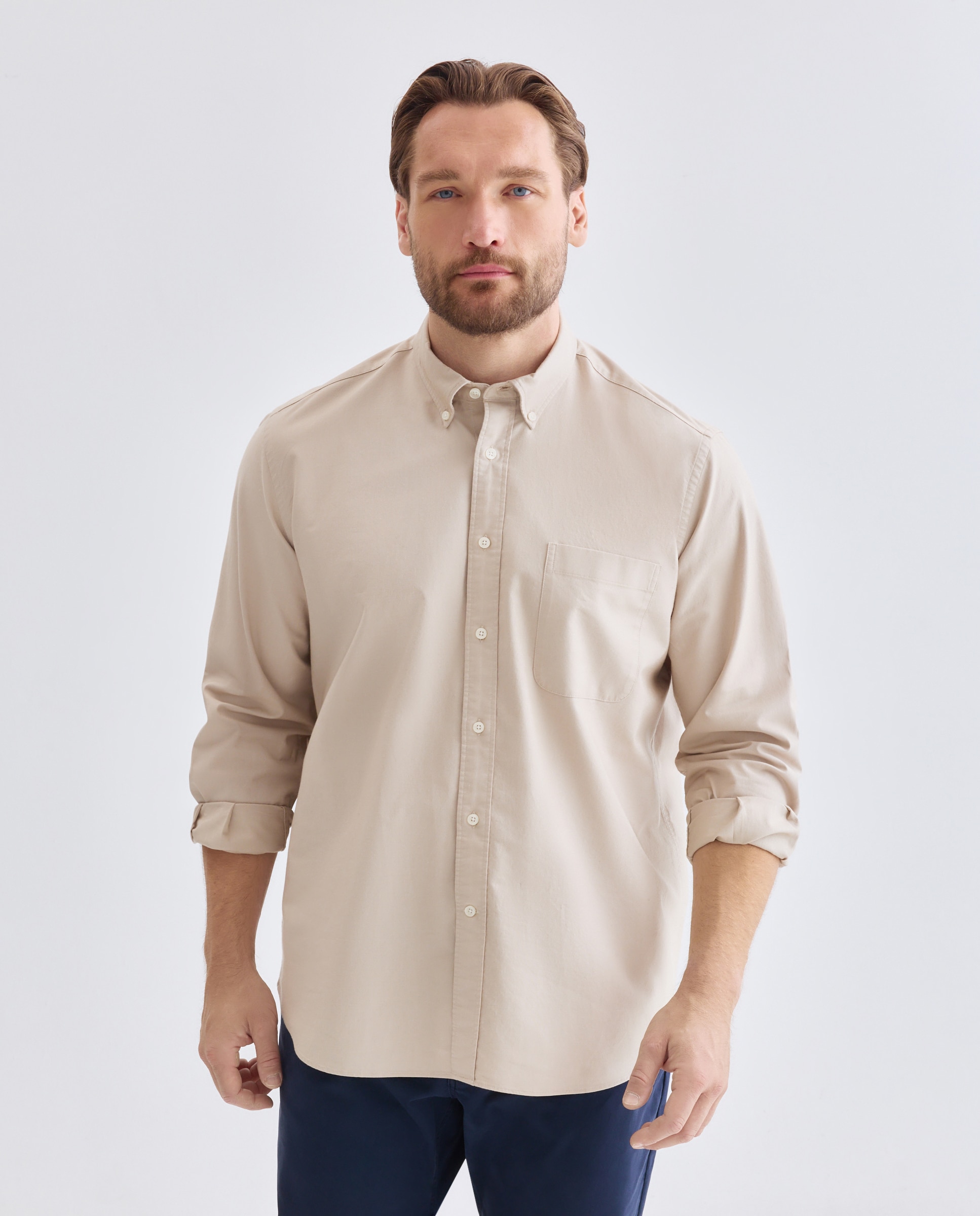 Imagen 0 de Camisa tallas grandes oxford stretch lisa regular fit. Beige
