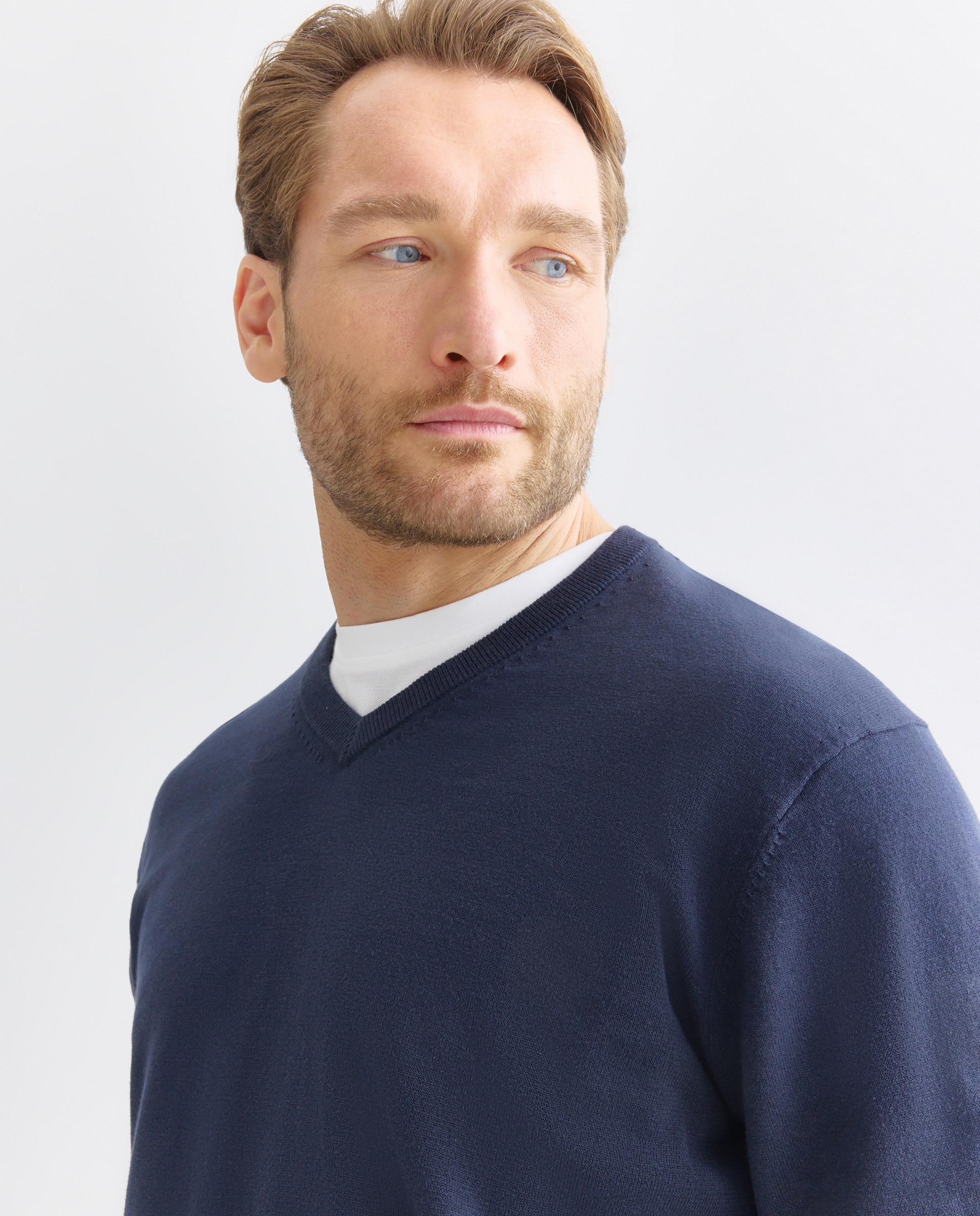 Sueter cuello pico basico hombre. - Dustin - Azul marino Azul marino-3