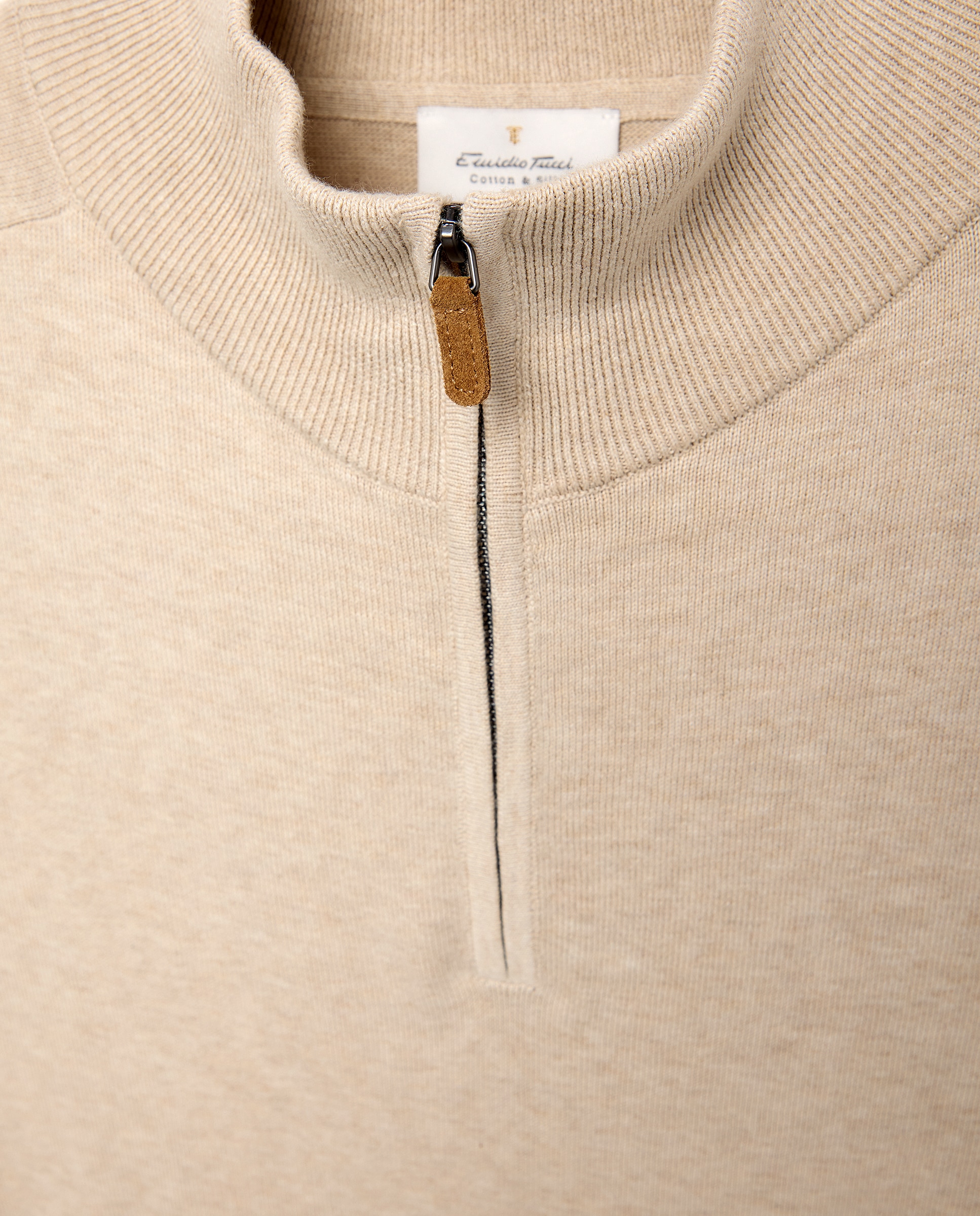 Camisola de Malha Lisa de Gola Semicisne com Fecho de Correr Tamanhos Grandes Bege-5