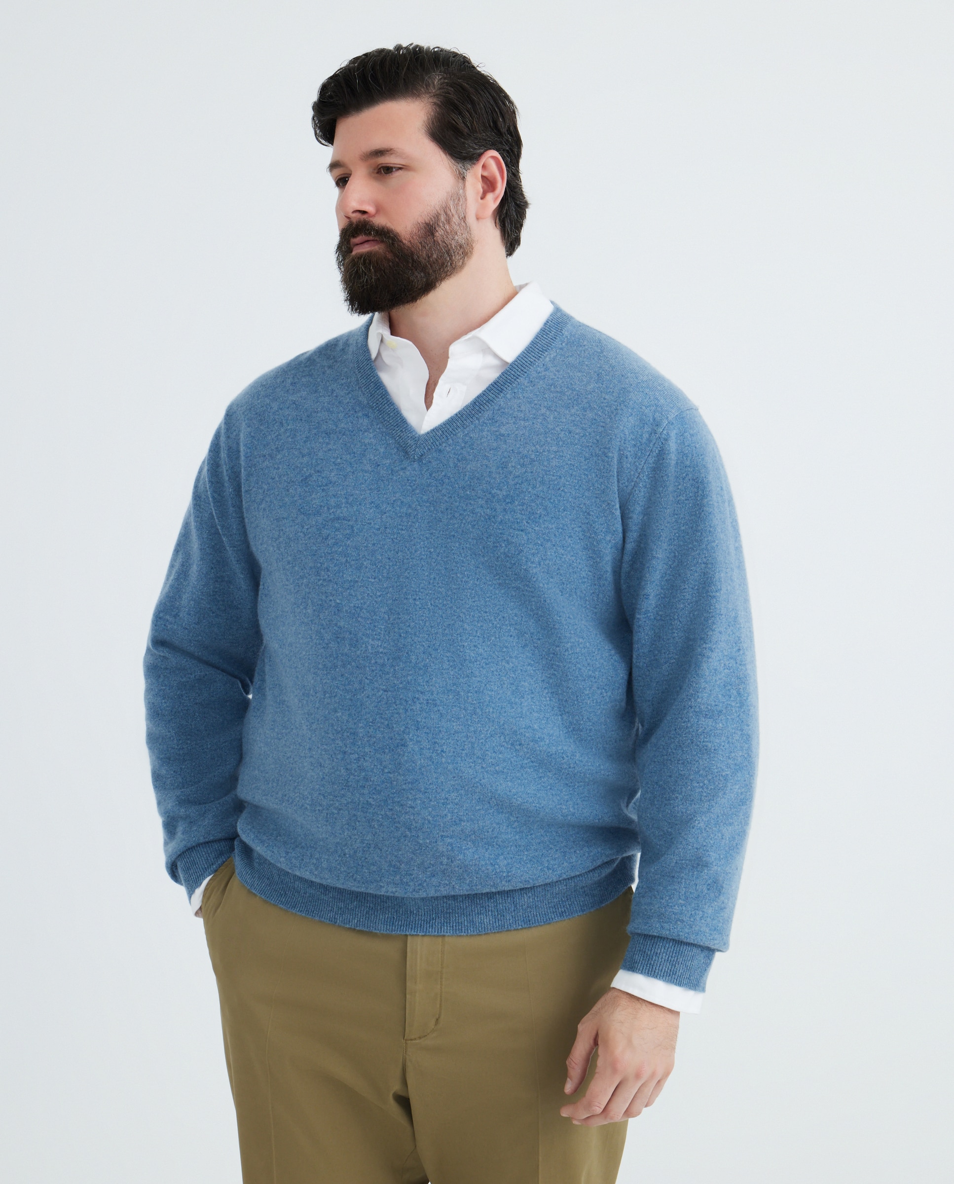 Imagem 0 de Camisola de Malha Lisa e Caxemira Tamanhos Grandes com Decote em Bico