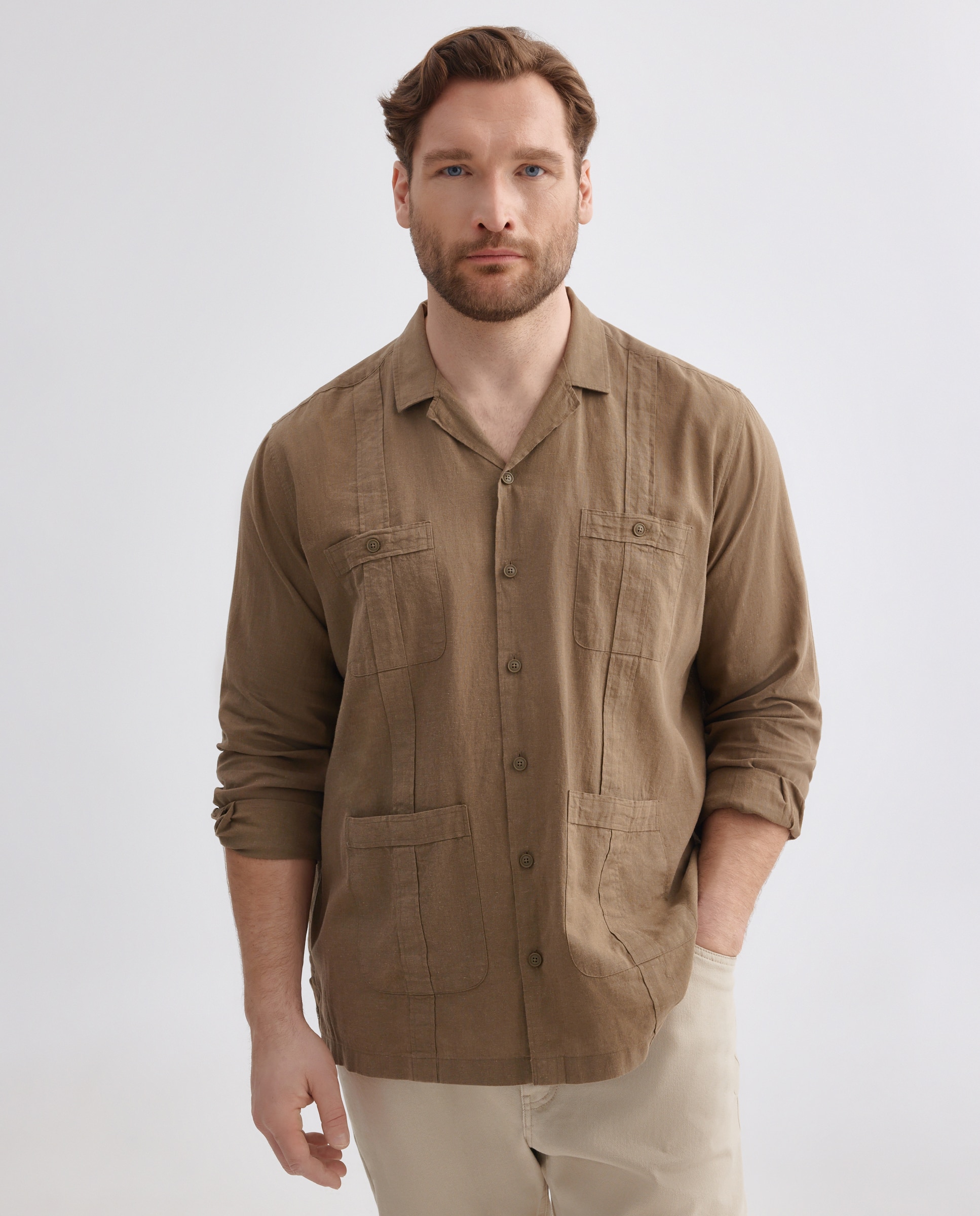 Camisa Guayabera Tamanhos Grandes Lisa 520 Caqui-1