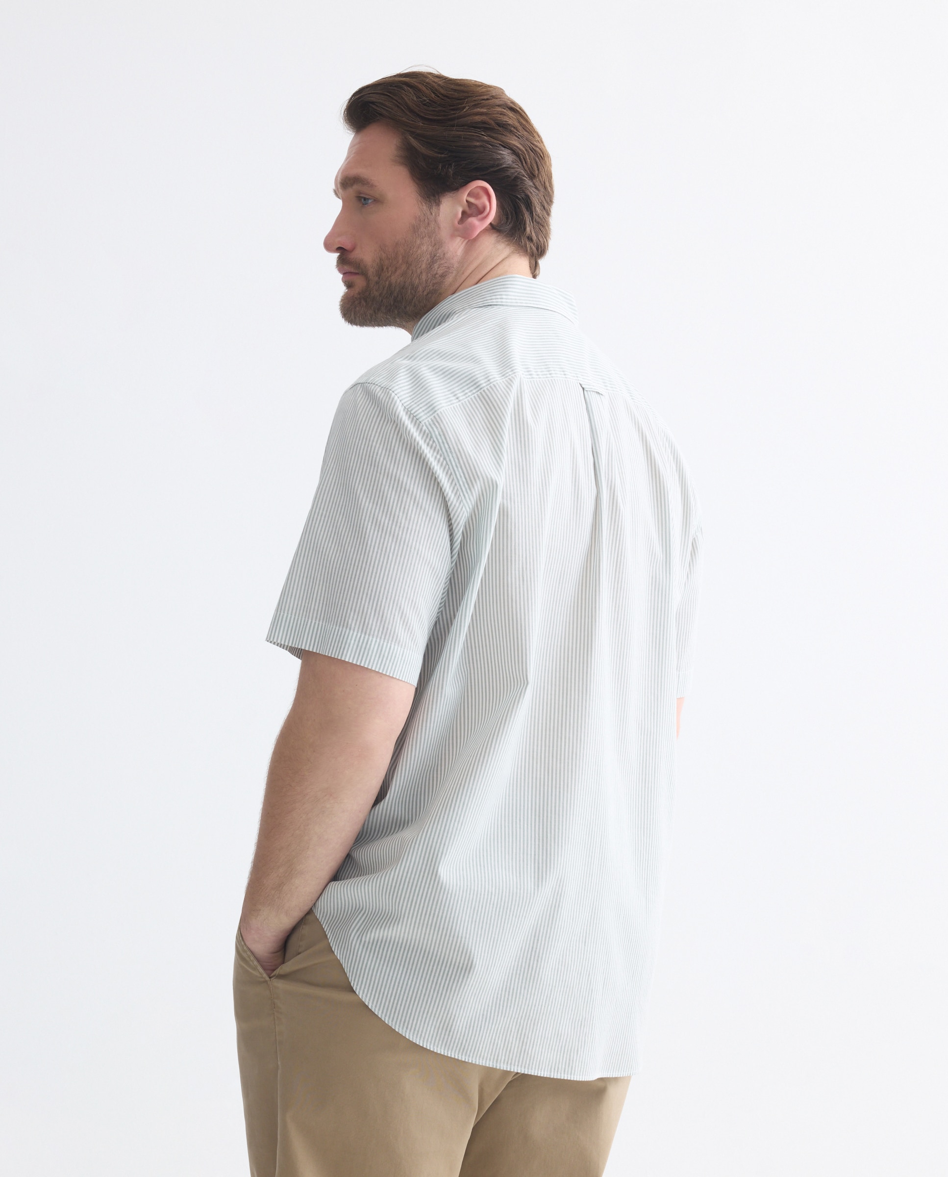 Camisa de Colarinho Bowling às Riscas Classic Fit com Manga Curta Verde-3