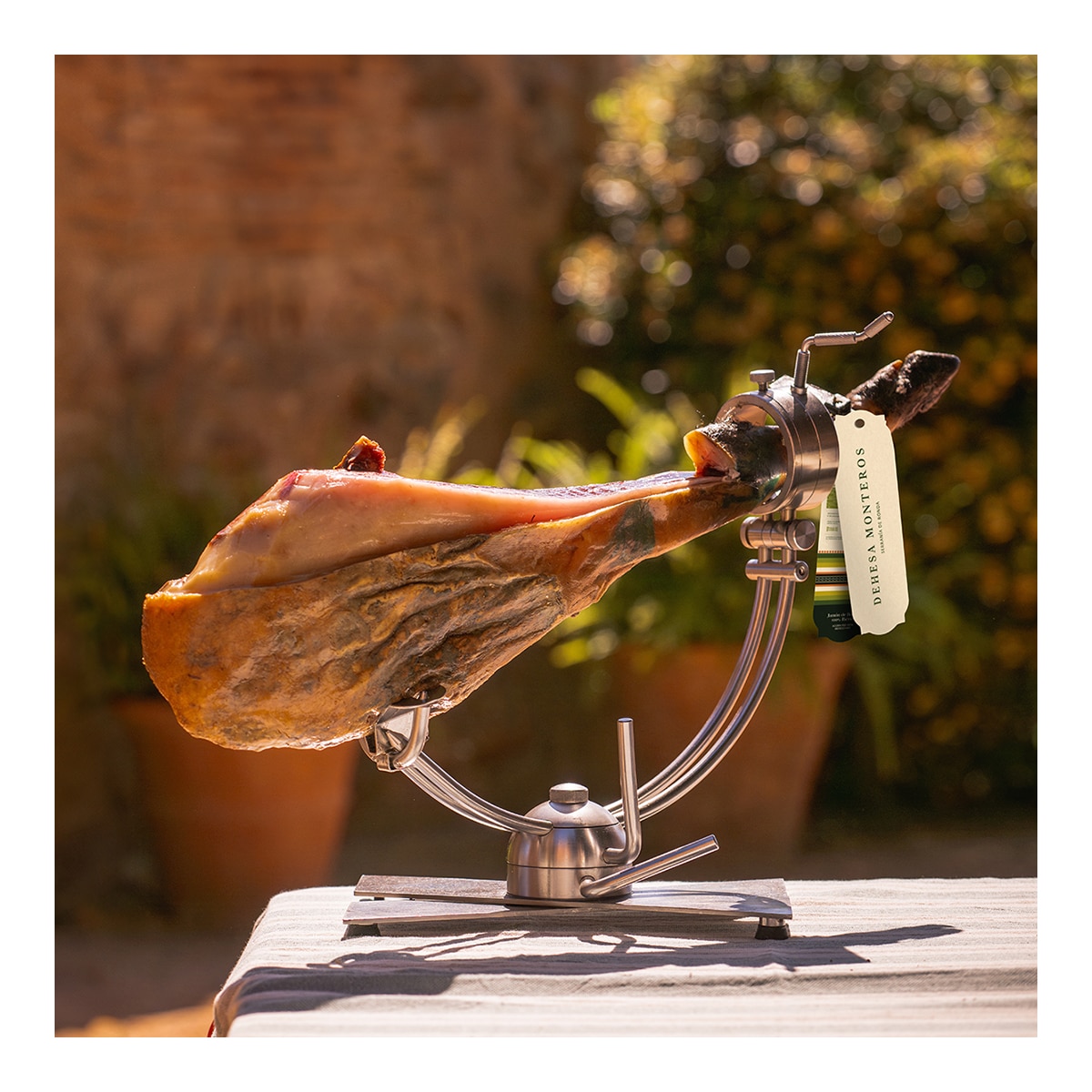 Imagen 4 de Jamón de bellota 100% Ibérico edición limitada Dehesa Monteros