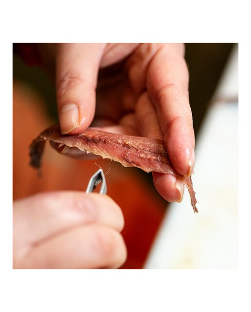 Anchoas despinadas del Cantábrico en aceite de oliva 13-15 filetes Hazas 5