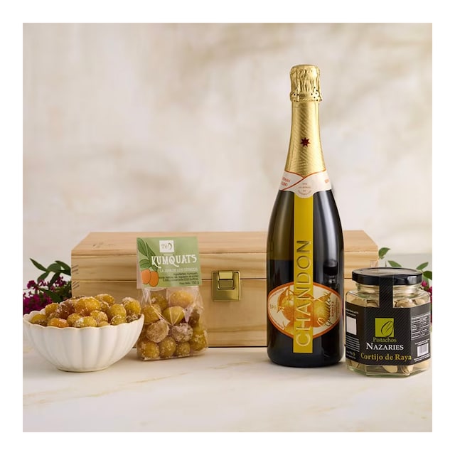 Imagen 0 de SPRITZ GIFT BOX - Chandon Garden Spritz con aperitivos dulces y salados