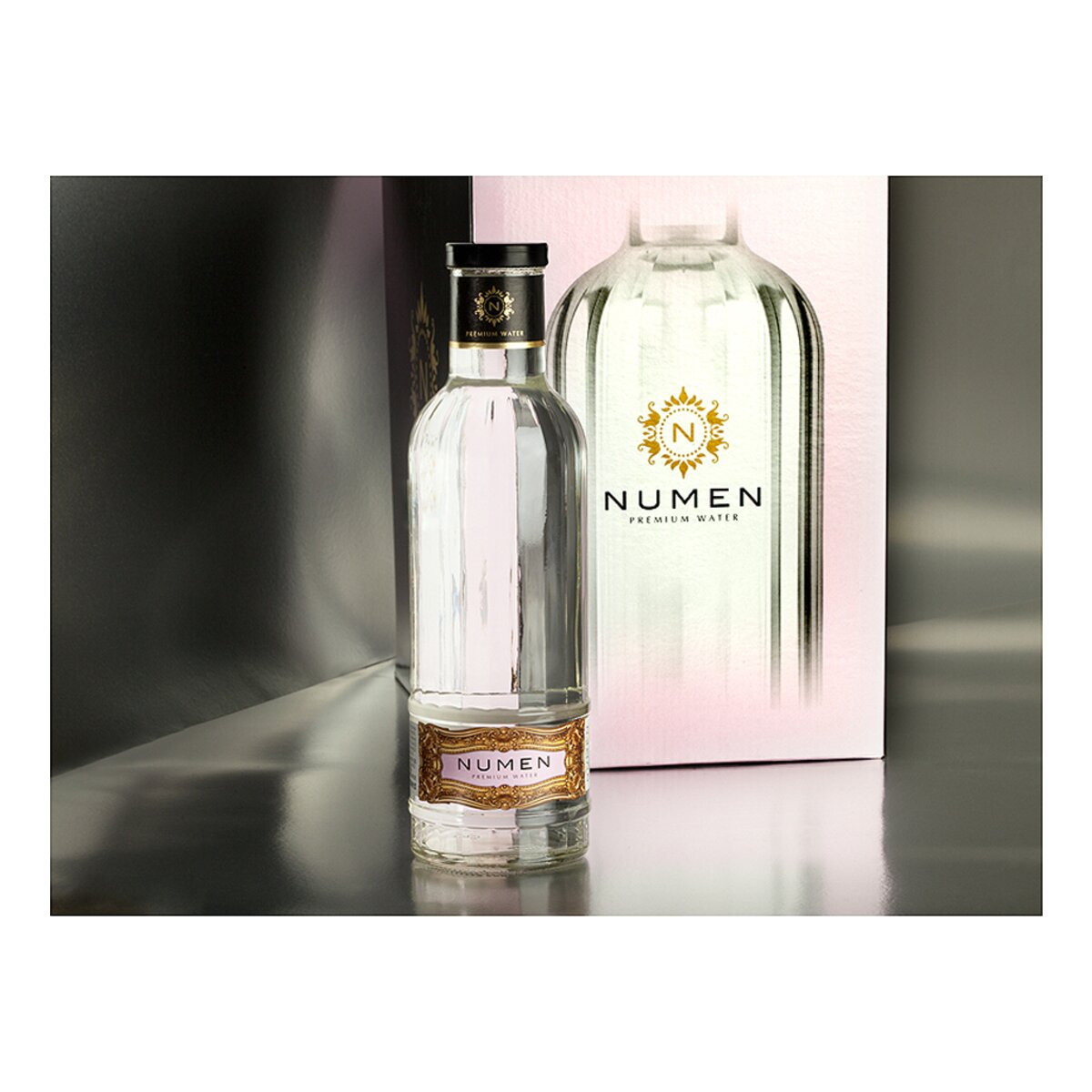 Agua mineral natural premium Water Numen 4
