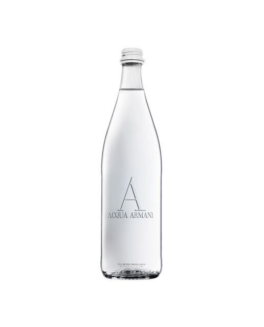 Agua natural mineral Armani sin gas