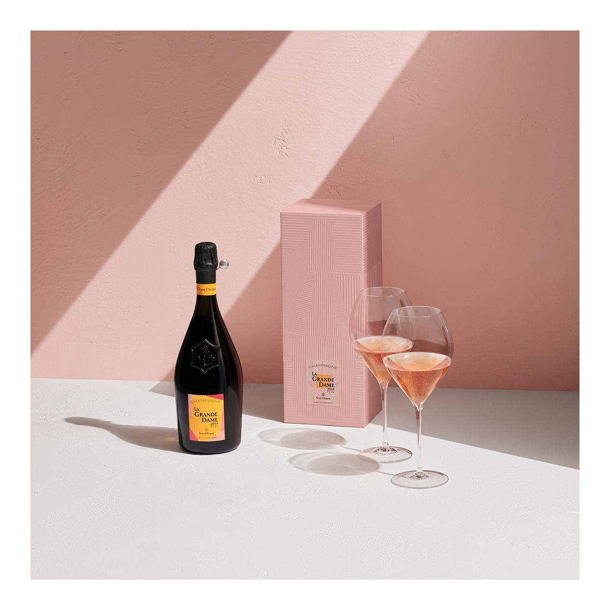 Champagne Rosé La Grande Dame Rosé 2015 Veuve Clicquot 3